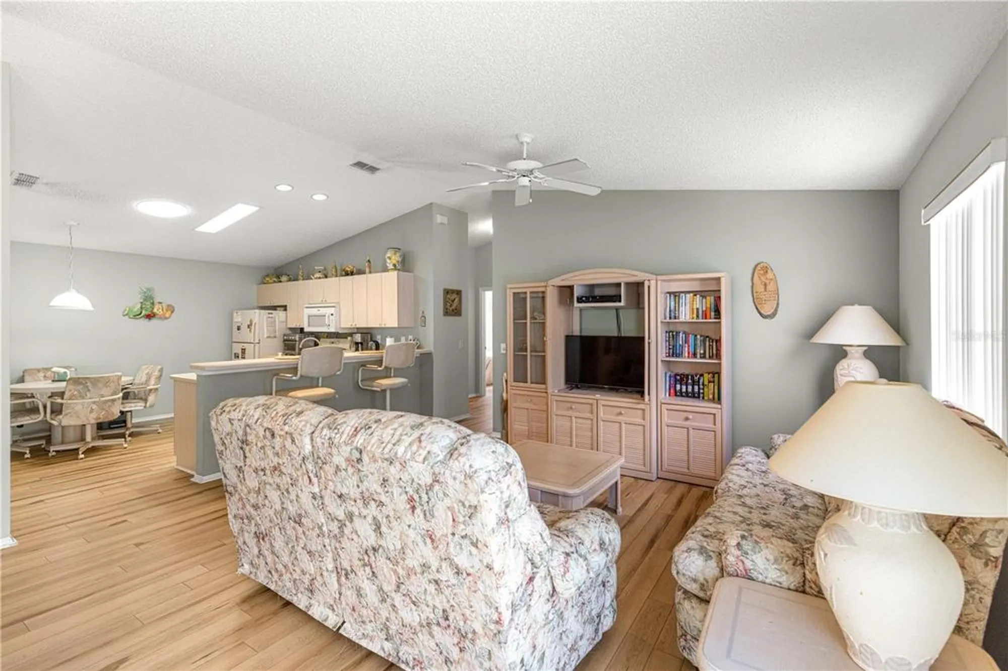 Property Slideshow image 4 of 20 | 2912 barboza dr, The Villages, FL, 32162