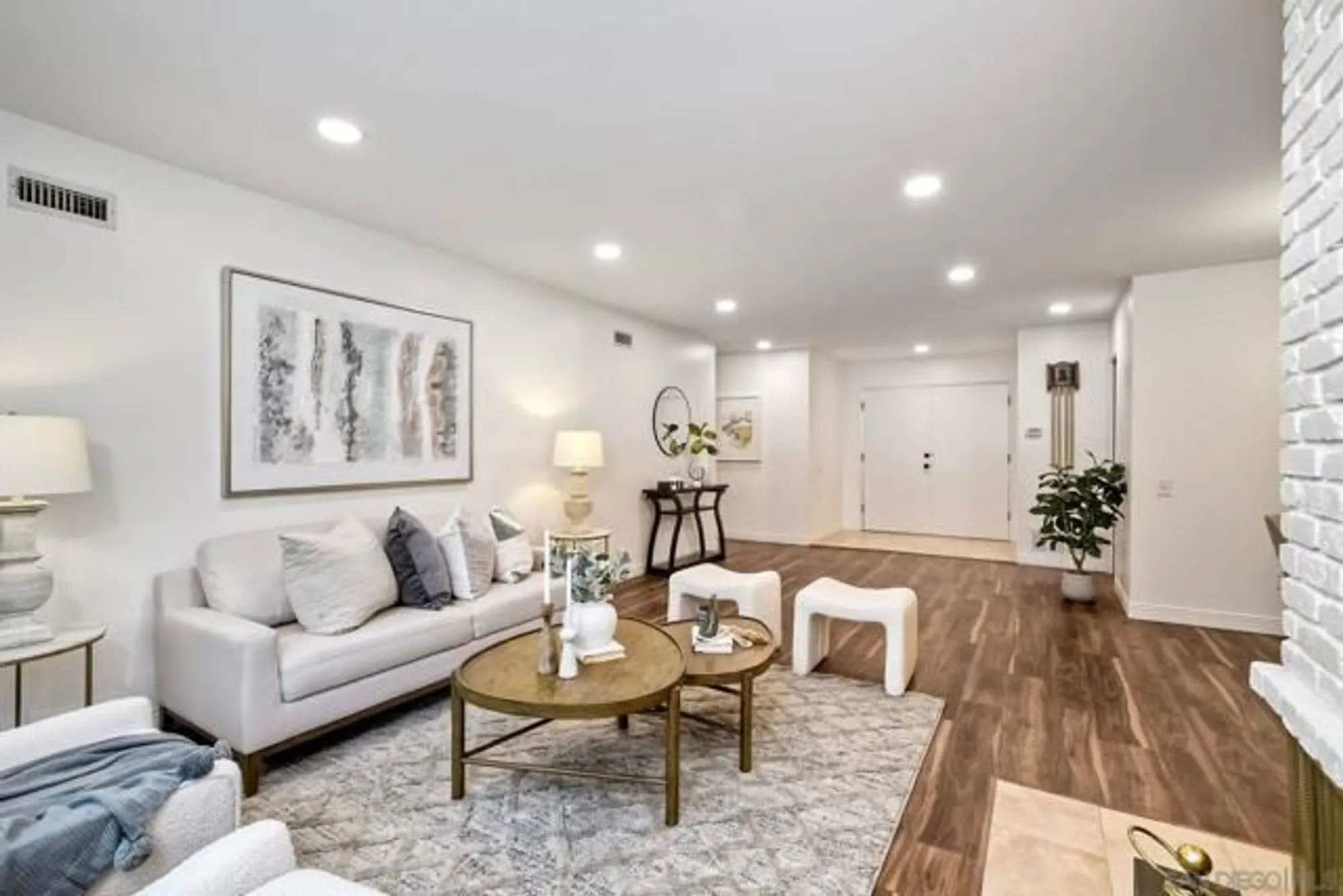 Property Slideshow image 6 of 42 | 12085 calle de maria, San Diego, CA, 92128