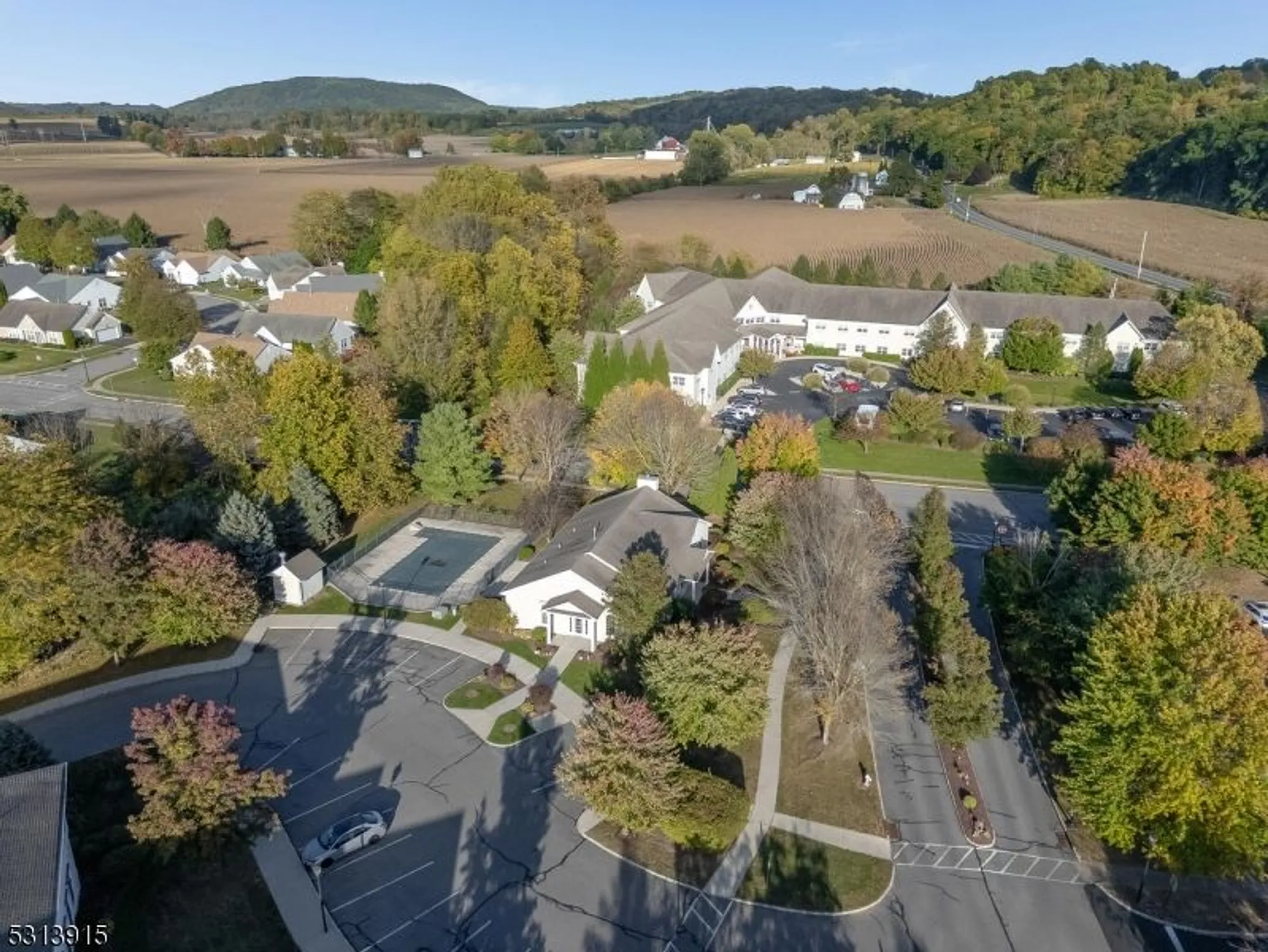 Property Slideshow image 31 of 48 | 6015 brookfield glen dr # 15, Belvidere, NJ, 07823