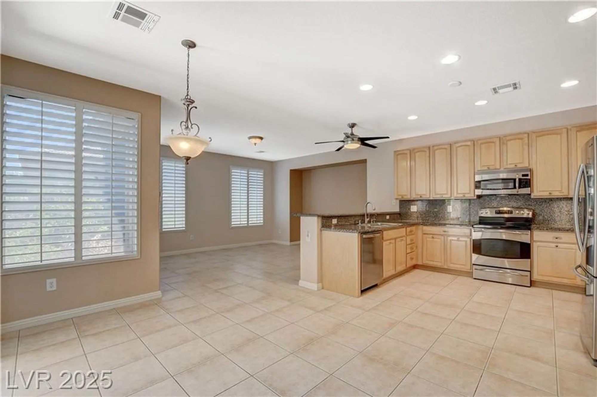 Property Slideshow image 22 of 83 | 10255 riva de angelo ave, Las Vegas, NV, 89135
