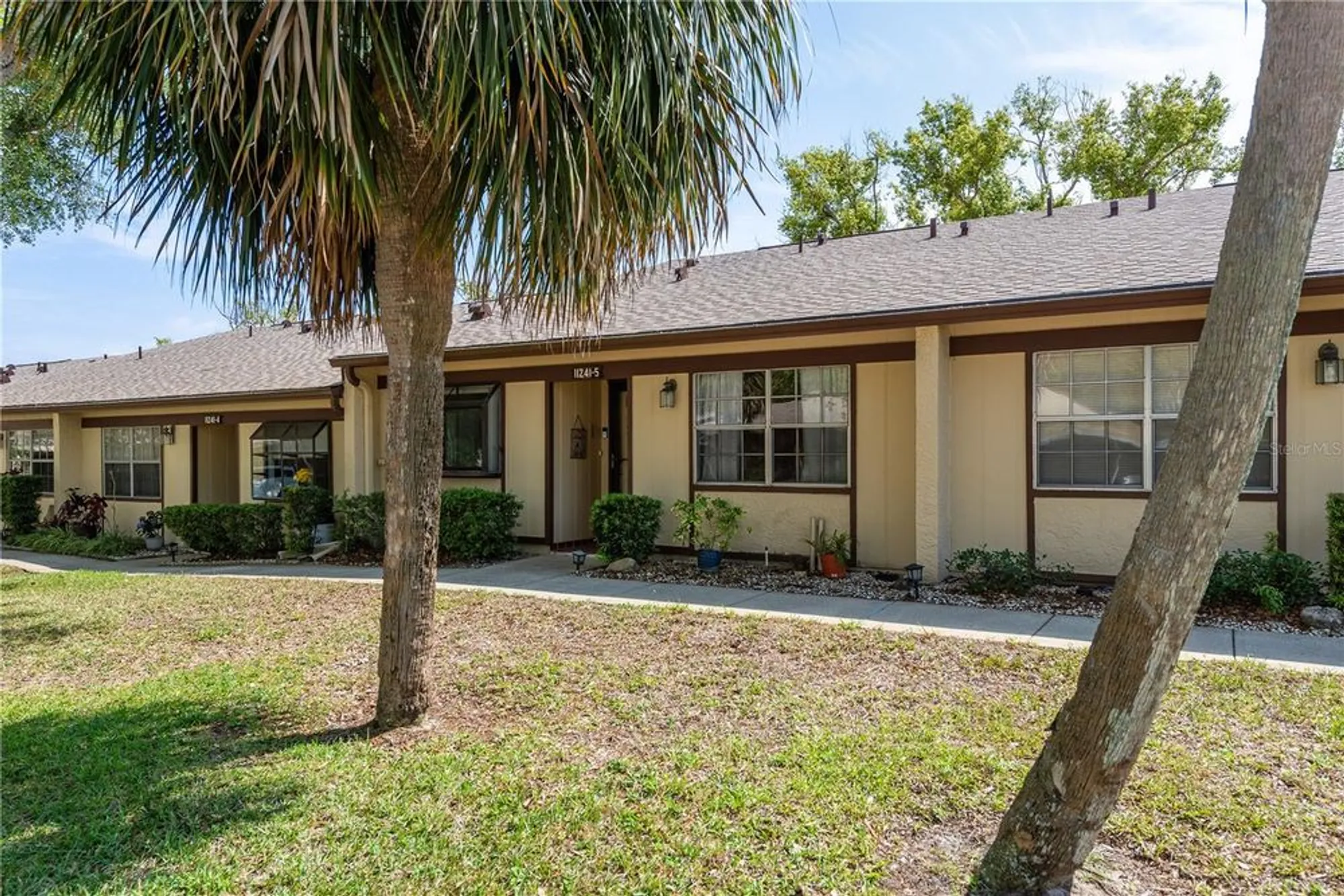 Property Slideshow image 3 of 49 | 11241 dollar lake dr 5, Port Richey, FL, 34668