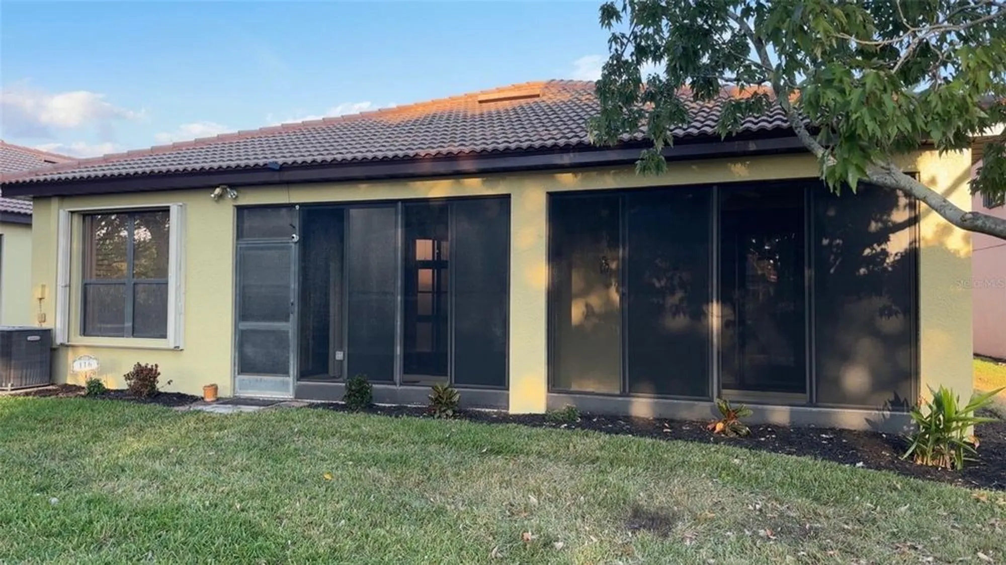 Property Slideshow image 20 of 22 | 116 silver falls dr, Apollo Beach, FL, 33572