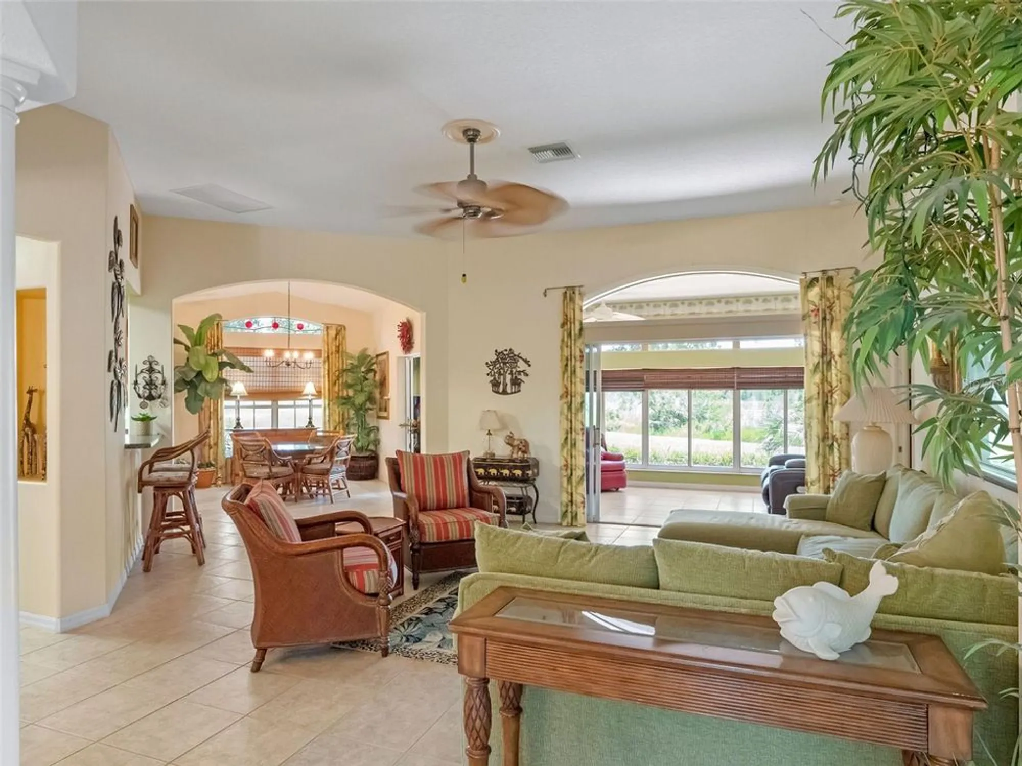 Property Slideshow image 16 of 68 | 21325 royal troon dr, Leesburg, FL, 34748