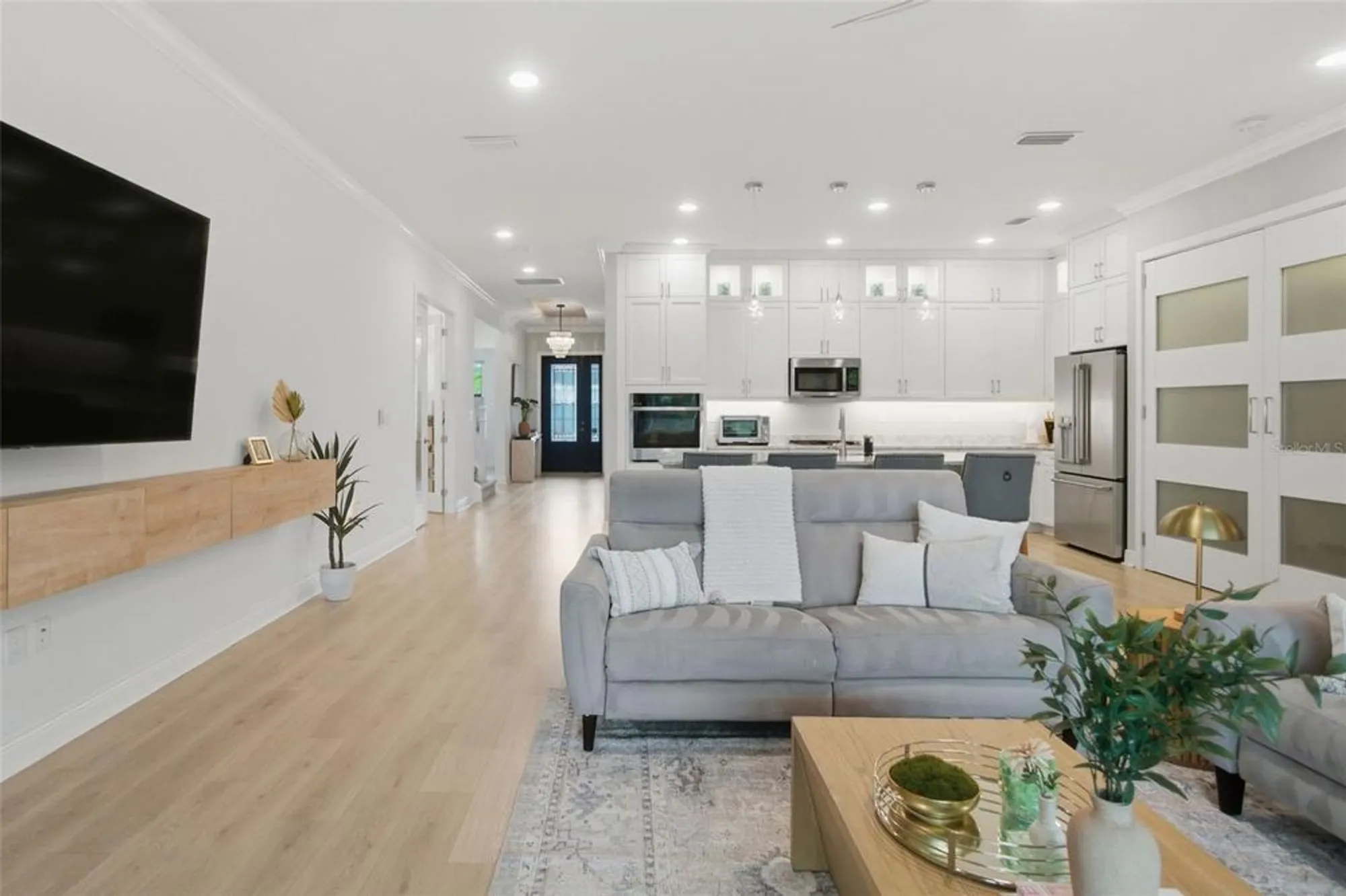 Property Slideshow image 26 of 71 | 5027 kiva cir, Bradenton, FL, 34211