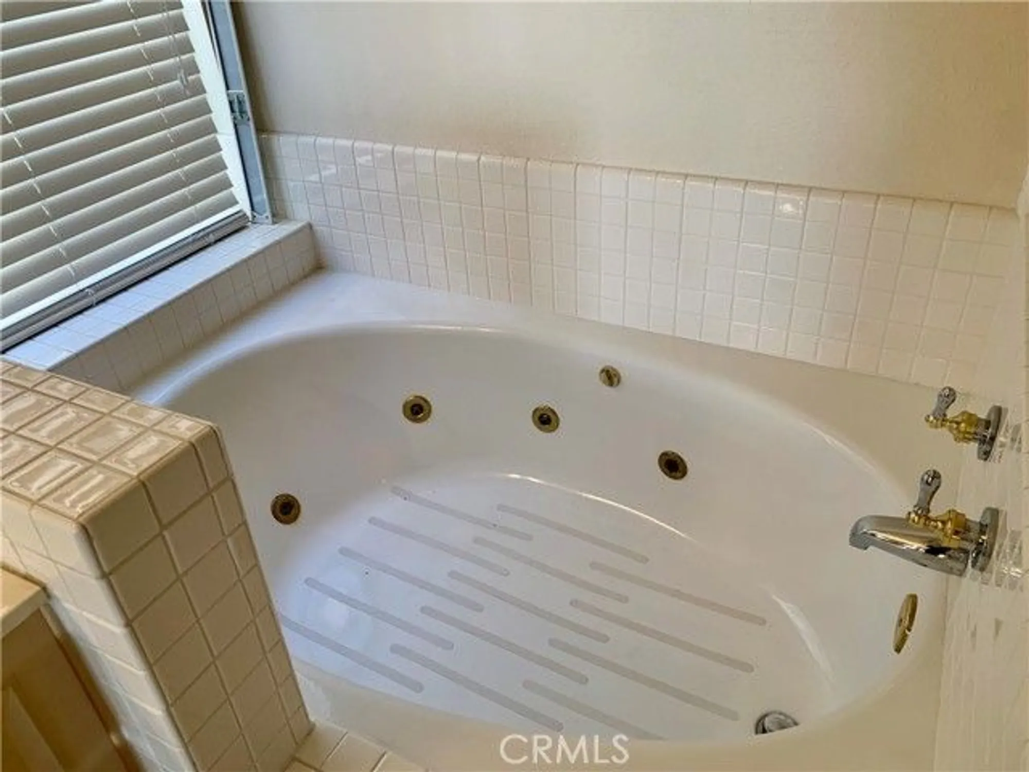 Property Slideshow image 19 of 39 | 1418 las colinas ave, Banning, CA, 92220