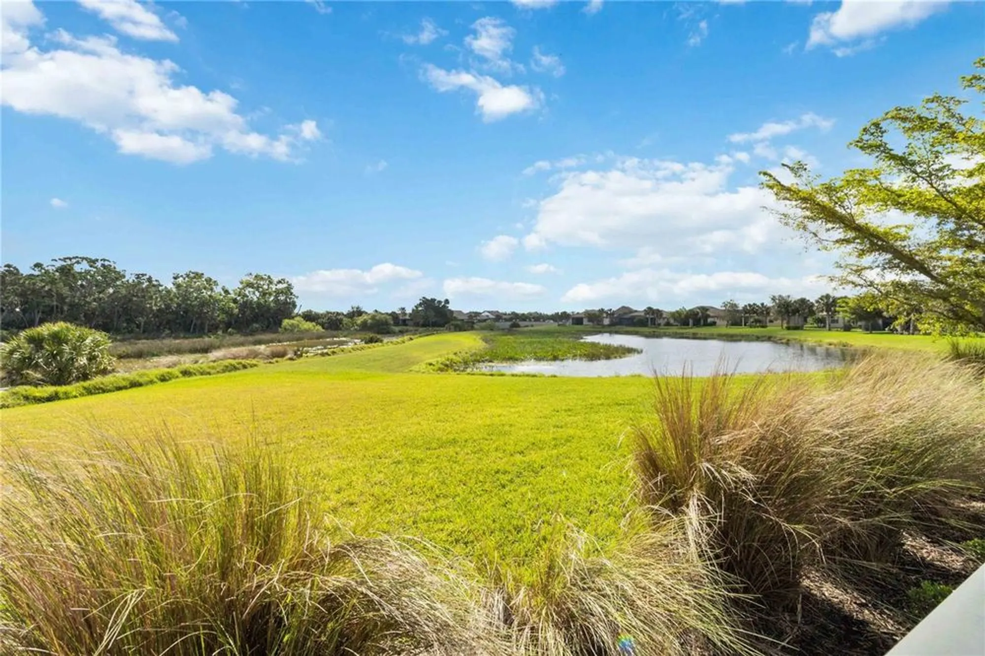 Property Slideshow image 28 of 31 | 5942 caspian tern dr, Sarasota, FL, 34238