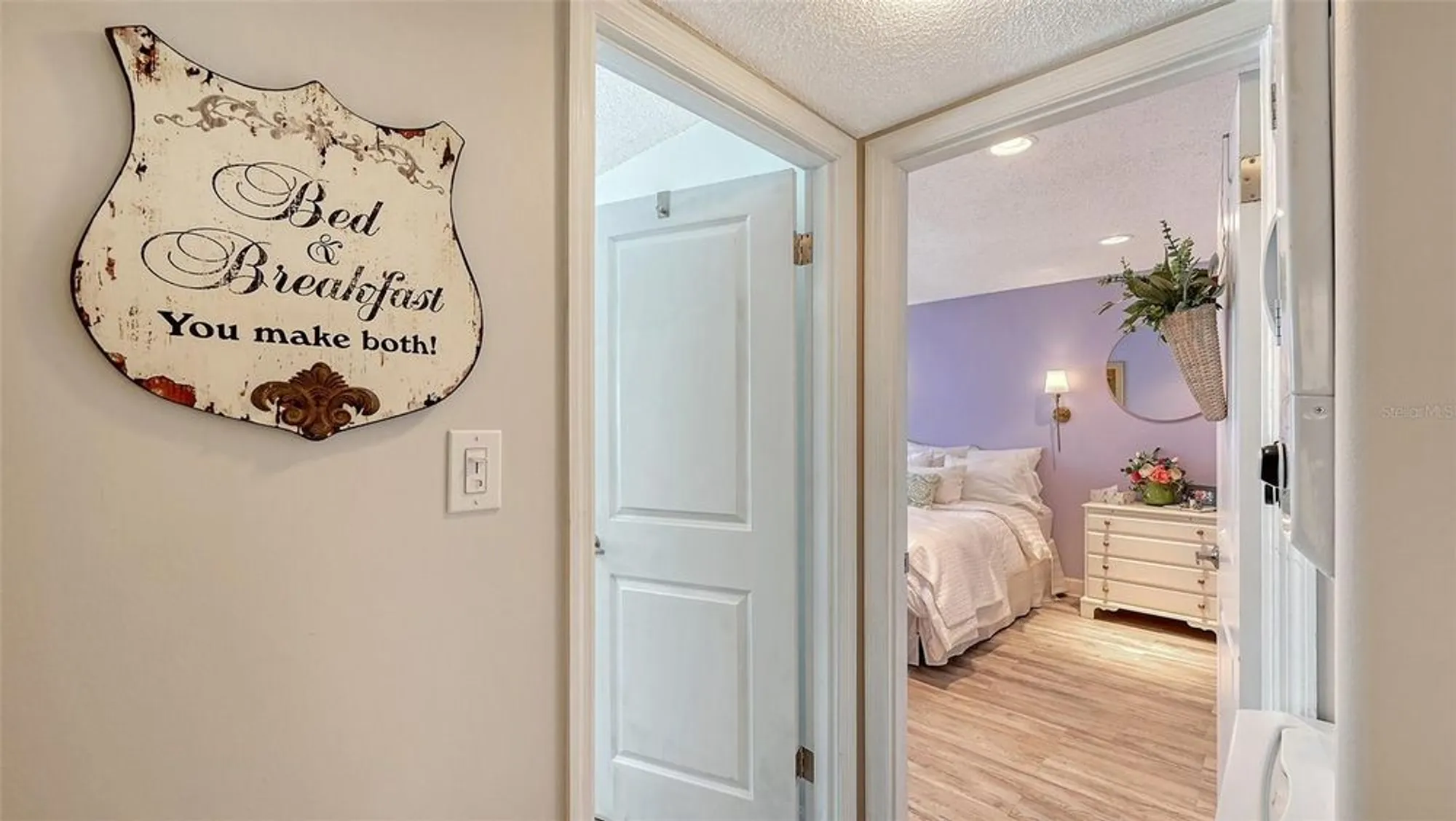 Property Slideshow image 12 of 30 | 2640 clubhouse dr 203, Sarasota, FL, 34232