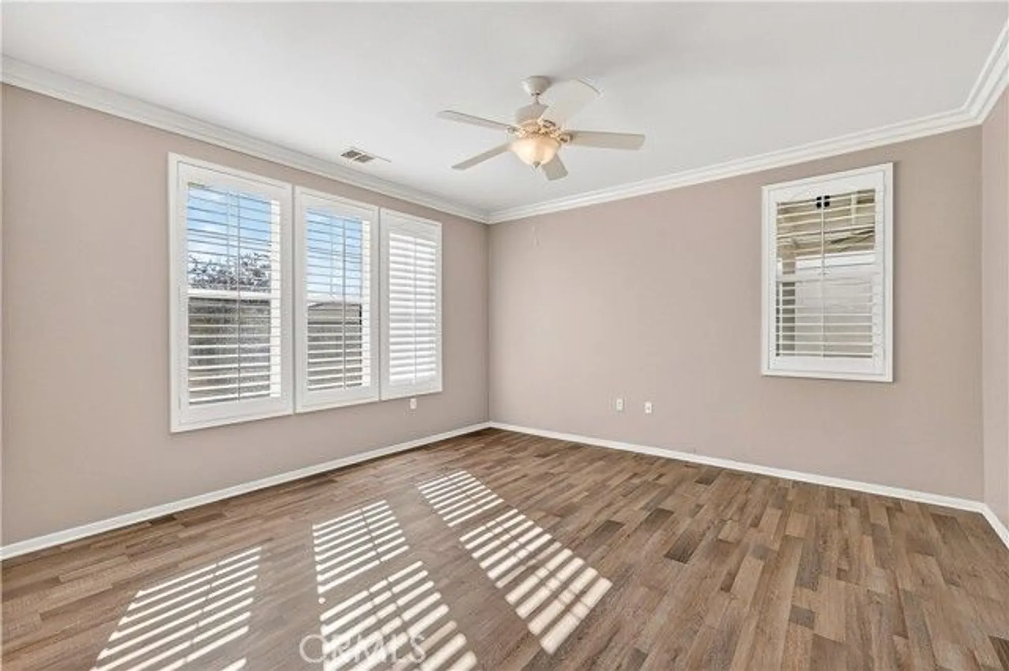 Property Slideshow image 28 of 61 | 215 firestone ln, Hemet, CA, 92545