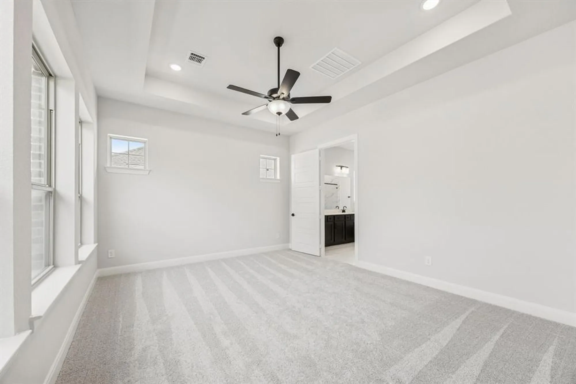 Property Slideshow image 6 of 30 | 2065 spotted fawn dr, Arlington, TX, 76005