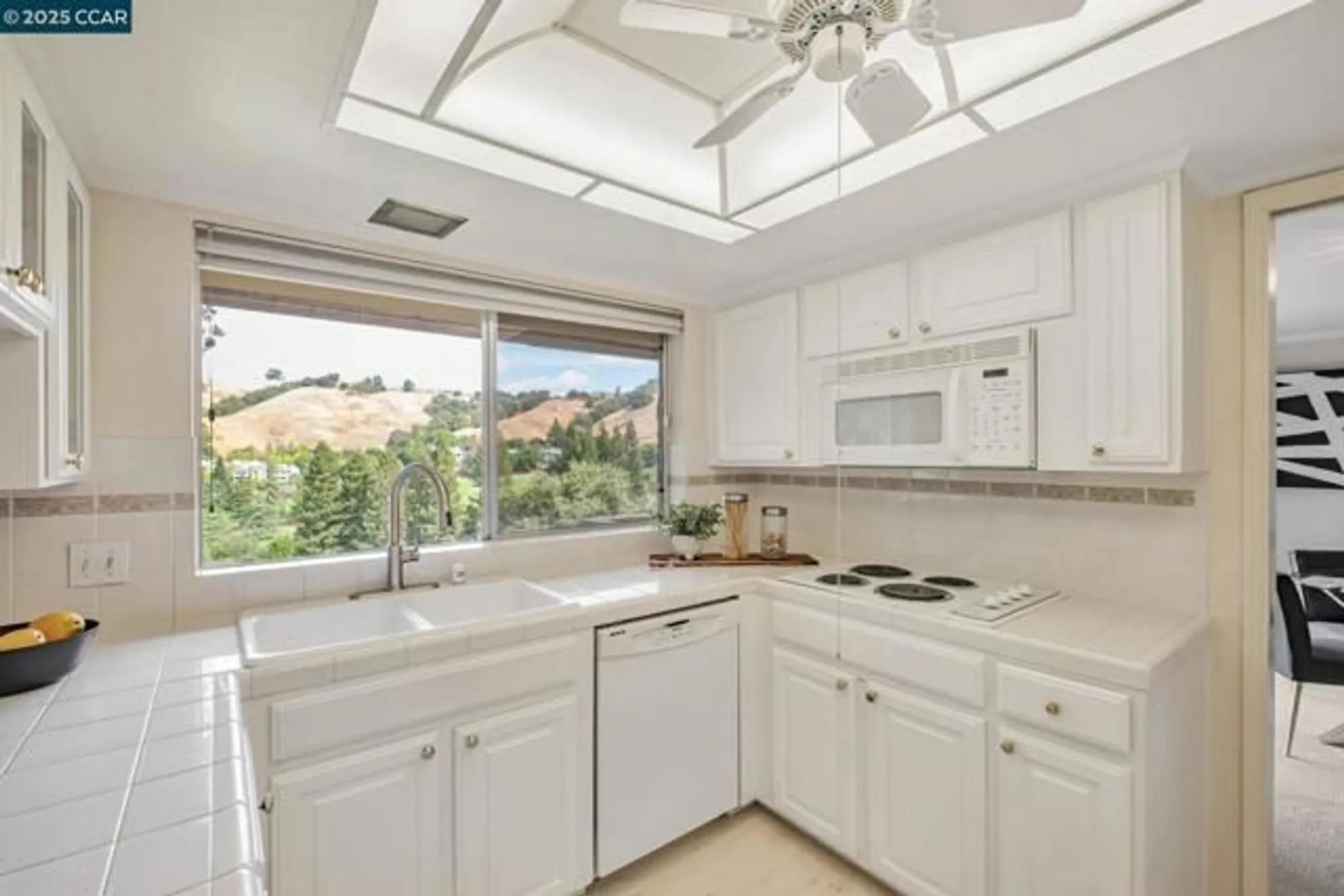 Property Slideshow image 12 of 35 | 4021 terra granada dr apt 1b, Walnut Creek, CA, 94595