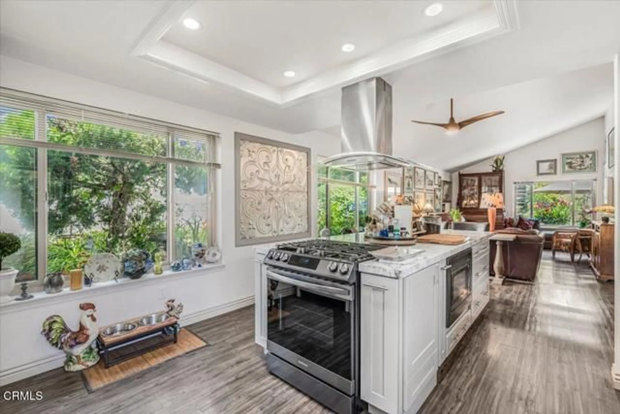 Property Slideshow image 21 of 49 | 6186 irena ave, Camarillo, CA, 93012