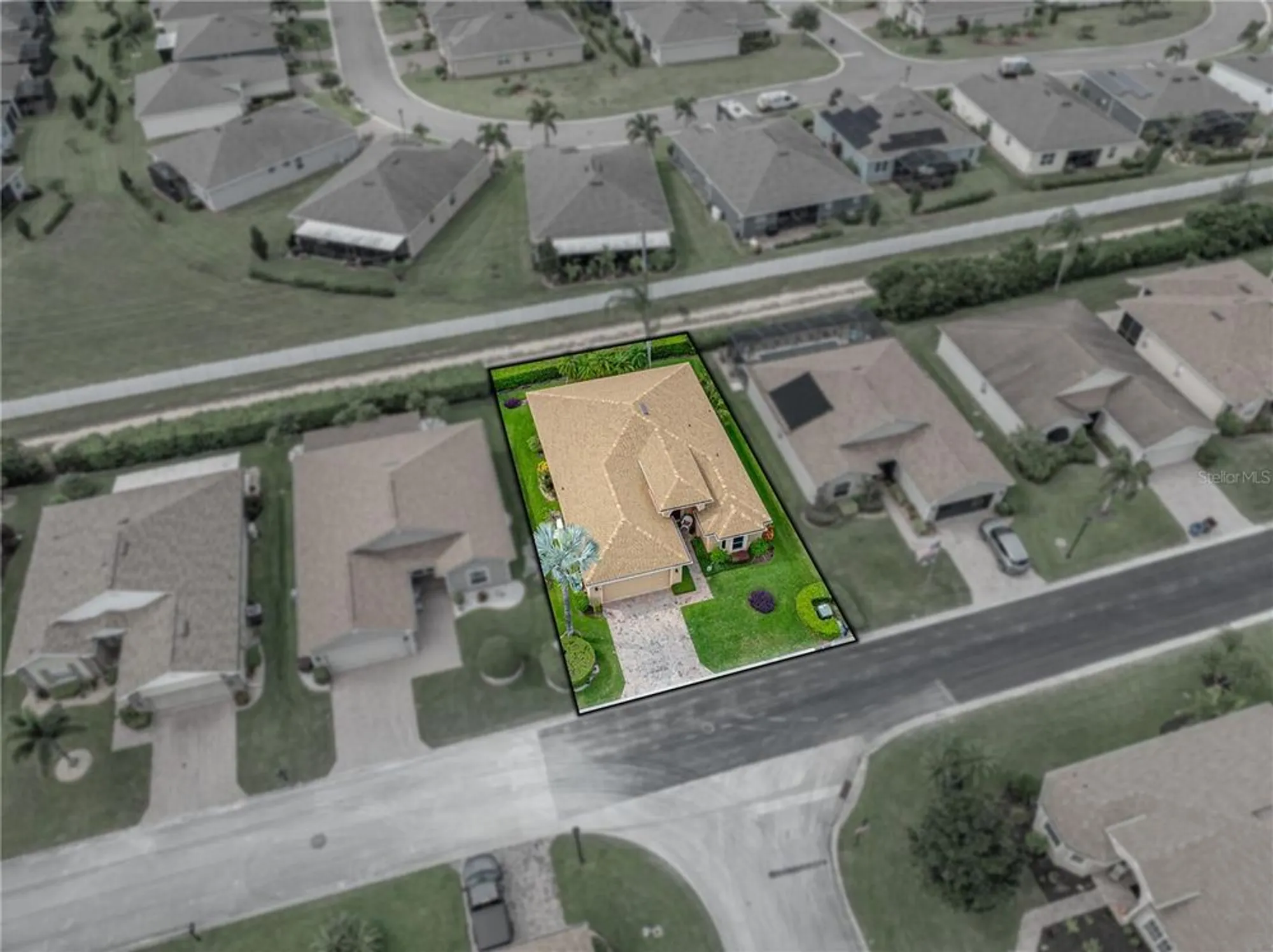 Property Slideshow image 59 of 92 | 4568 turnberry ln, Lake Wales, FL, 33859