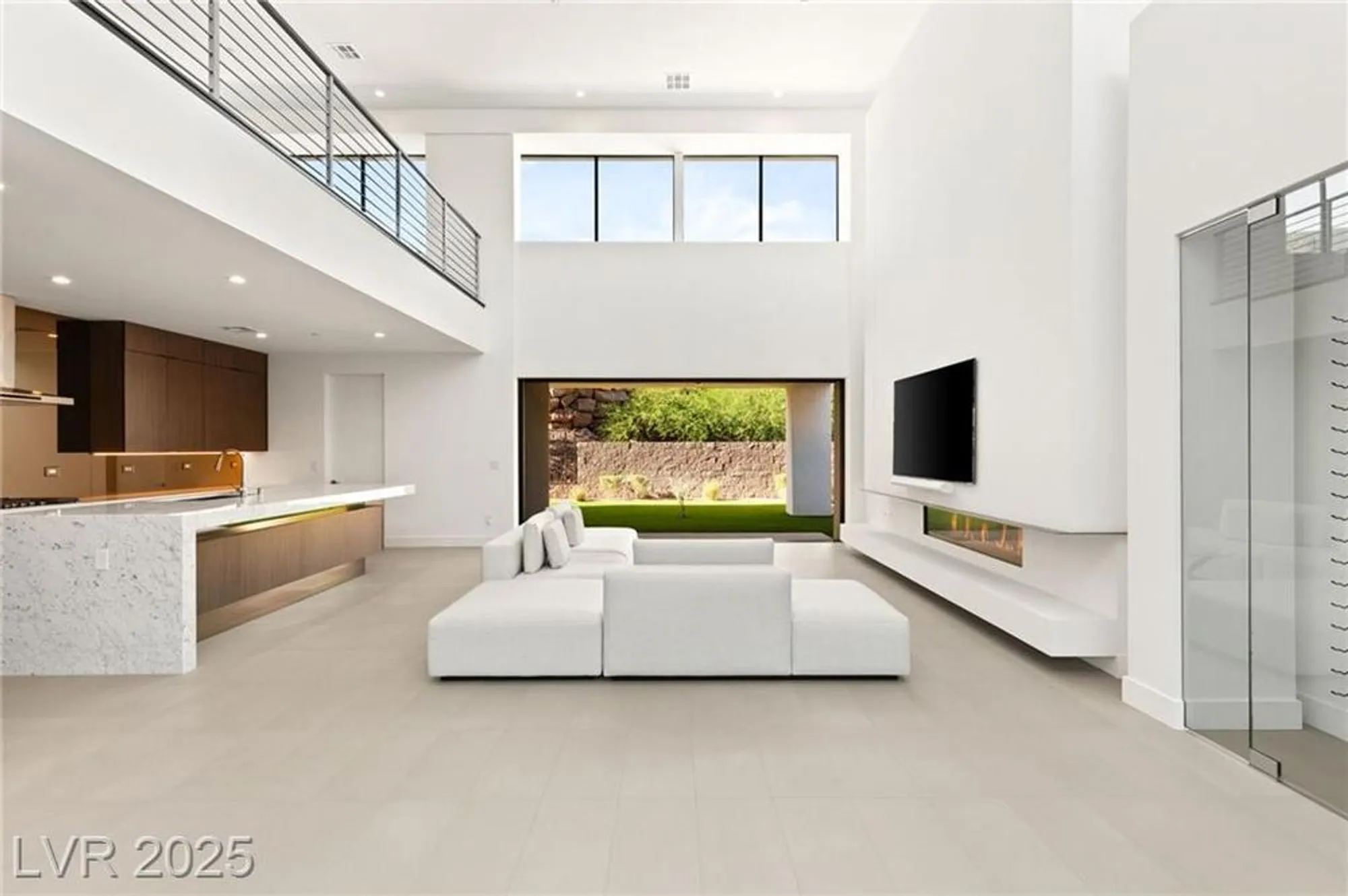 Property Slideshow image 8 of 41 | 21 highland cove ln, Henderson, NV, 89011