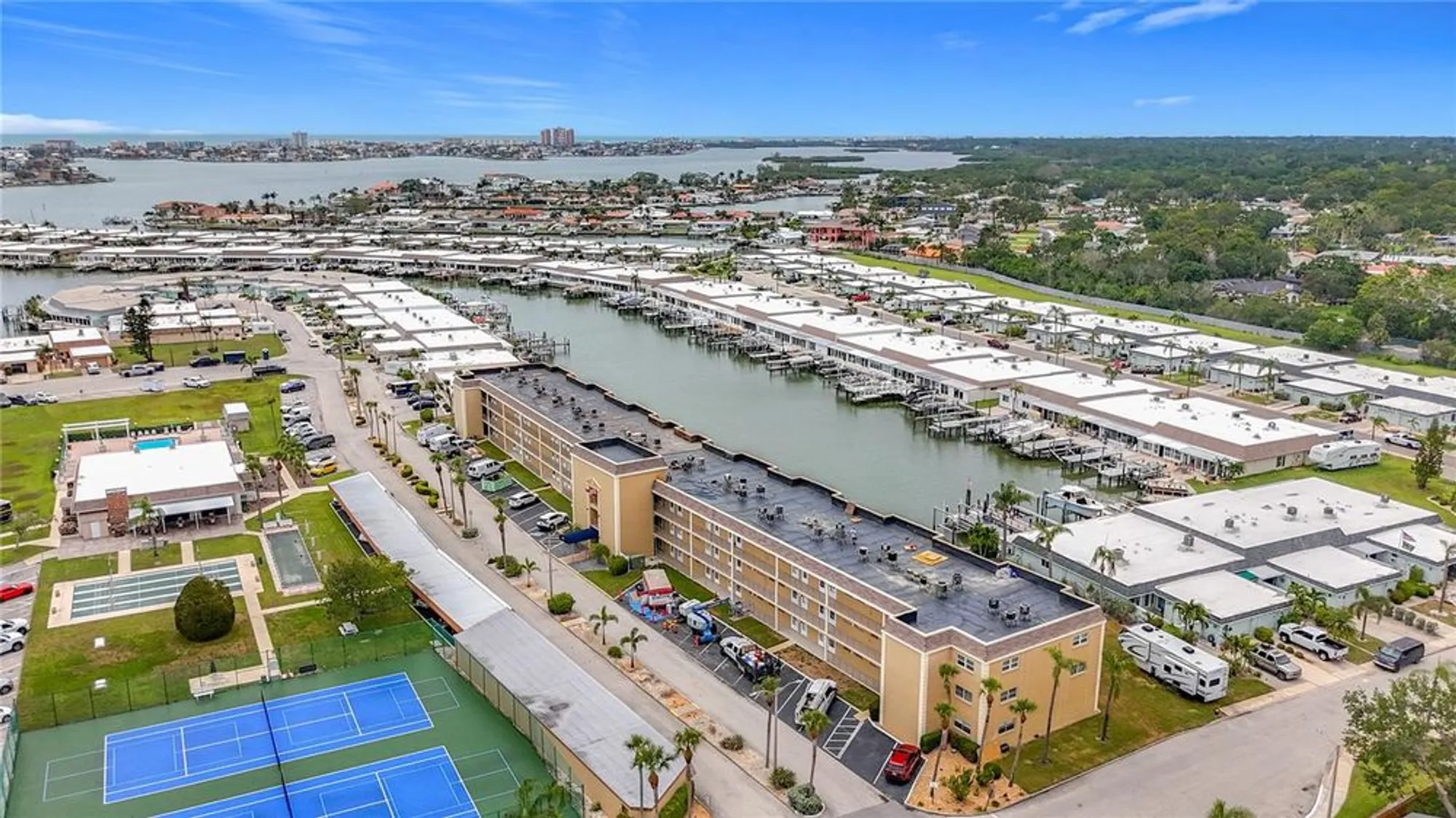 Property Slideshow image 36 of 39 | 1 boca ciega point blvd apt 215, St Petersburg, FL, 33708