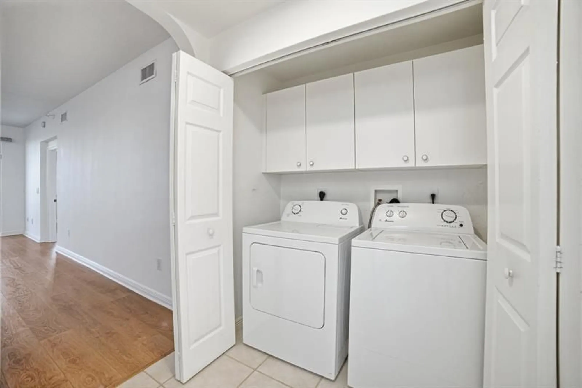 Property Slideshow image 10 of 44 | 7739 southampton ter 411, Tamarac, FL, 33321