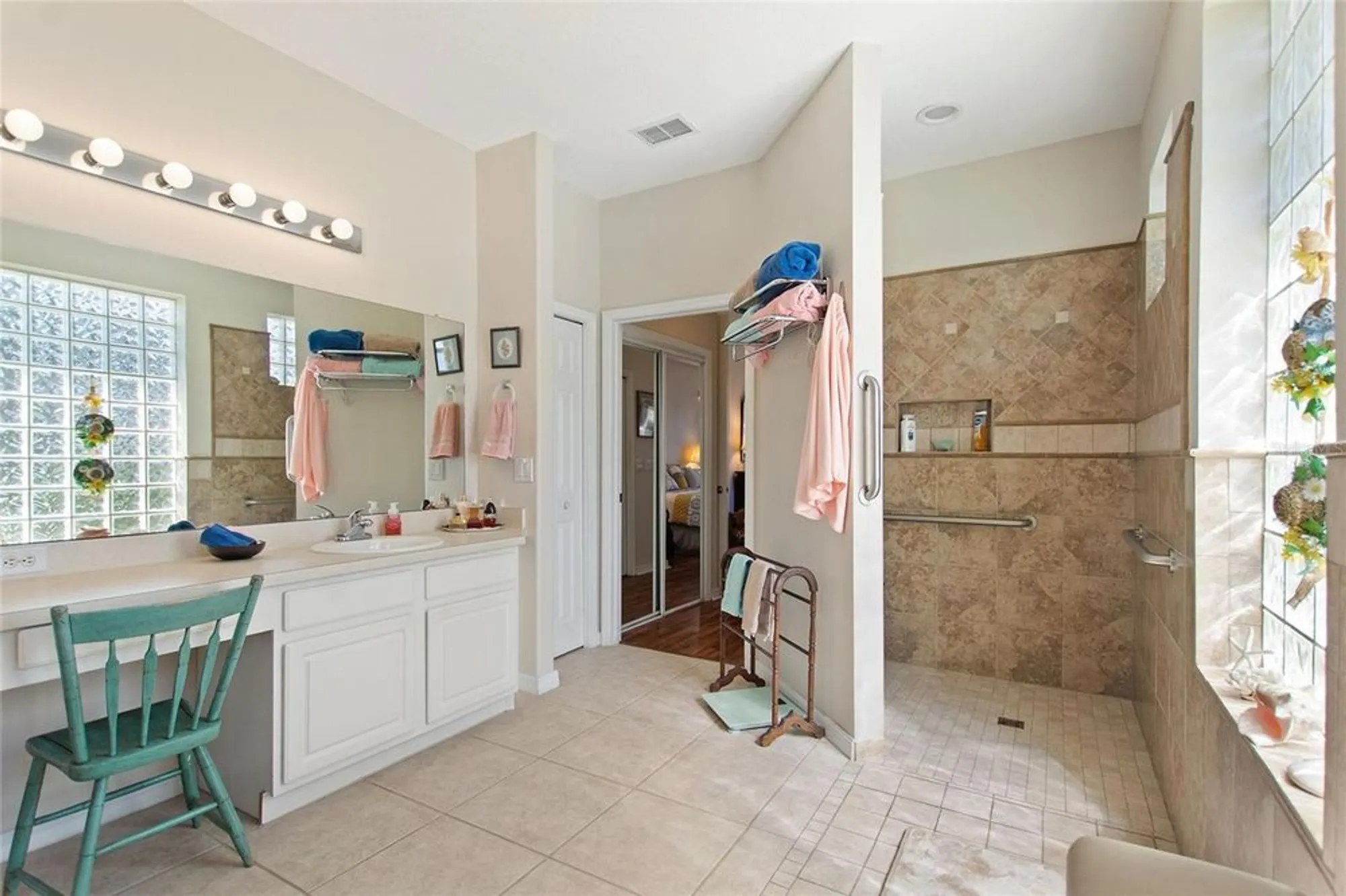 Property Slideshow image 21 of 64 | 100 moss ln, Davenport, FL, 33837