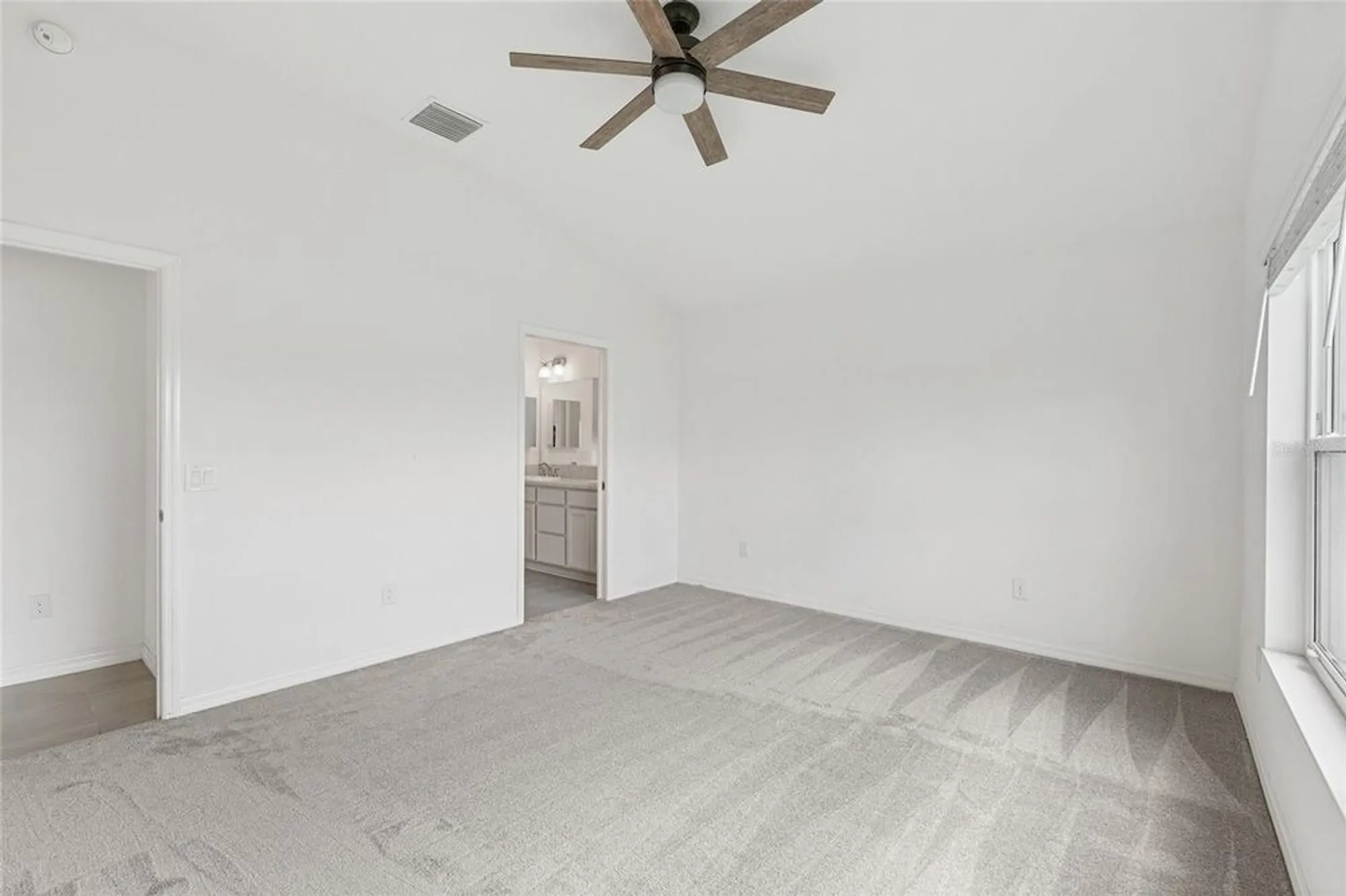 Property Slideshow image 15 of 36 | 1712 galloway dr, The Villages, FL, 32163