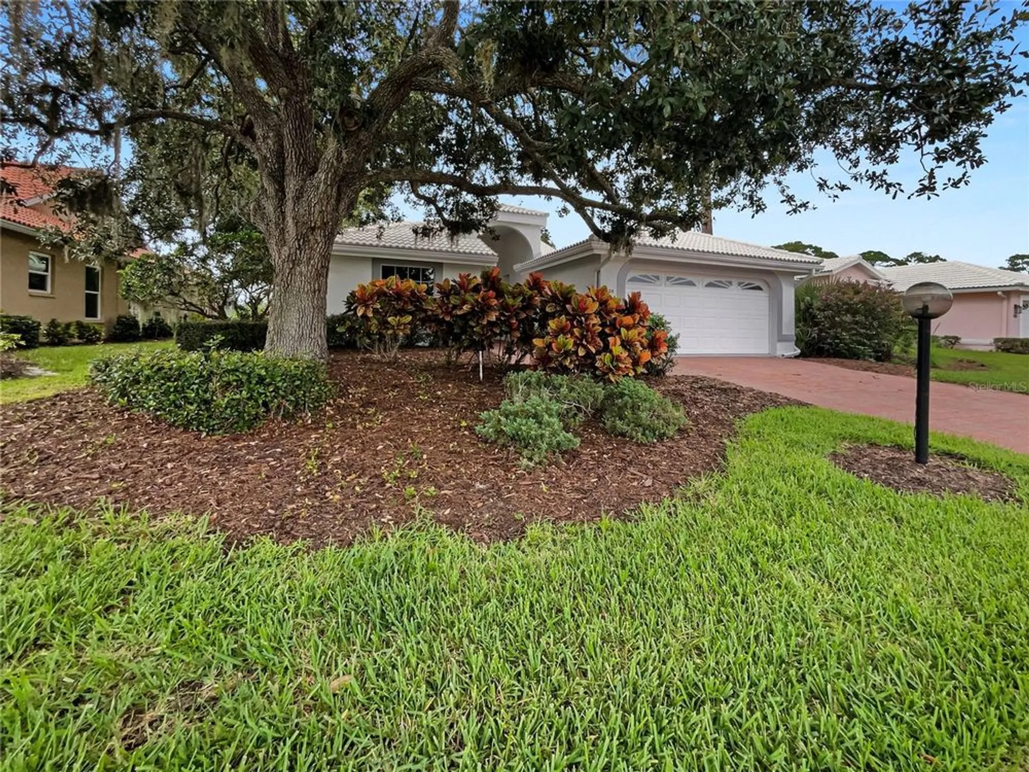 Property Slideshow image 10 of 34 | 7526 fairlinks ct, Sarasota, FL, 34243