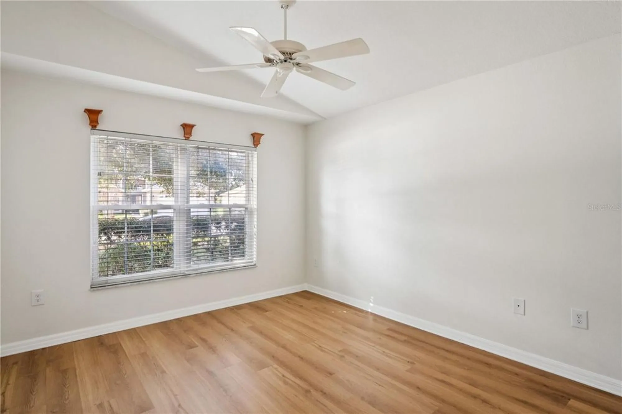 Property Slideshow image 29 of 81 | 322 greenwich cir, Spring Hill, FL, 34609