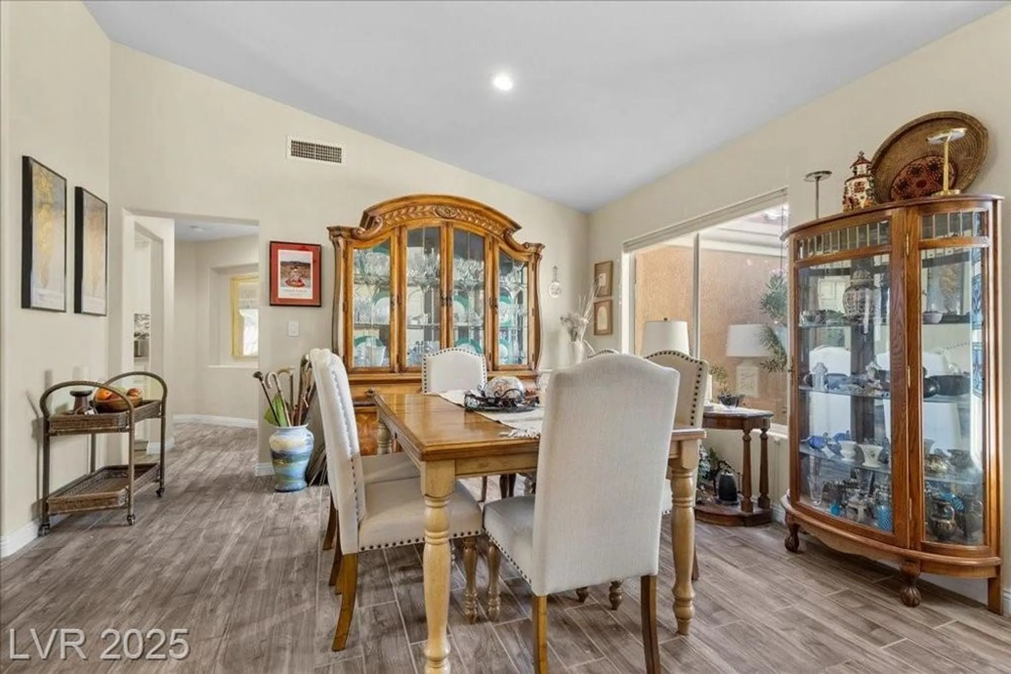 Property Slideshow image 7 of 49 | 2908 laverton dr, Las Vegas, NV, 89134