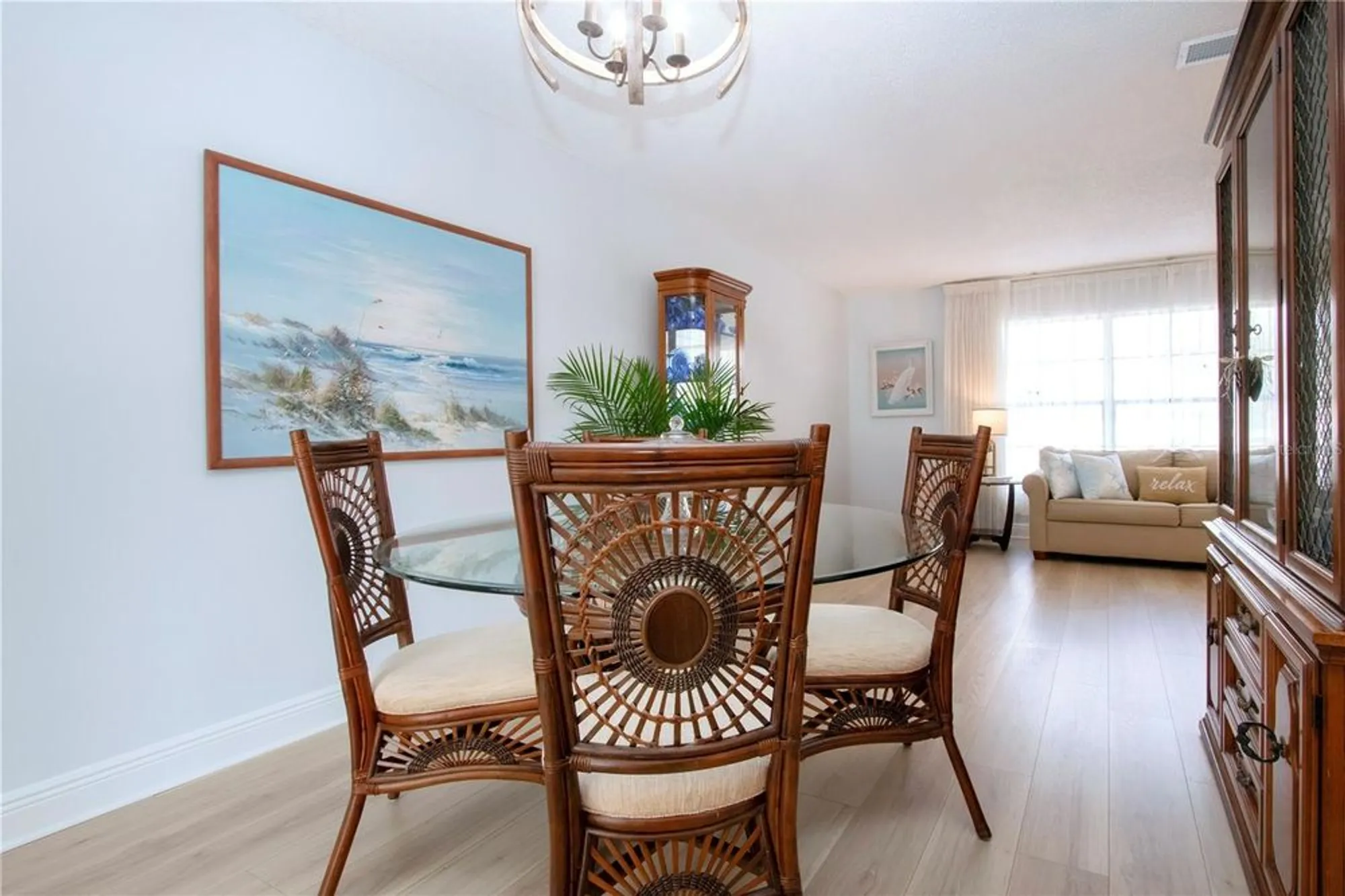 Property Slideshow image 17 of 69 | 2016 east view dr, Sun City Center, FL, 33573