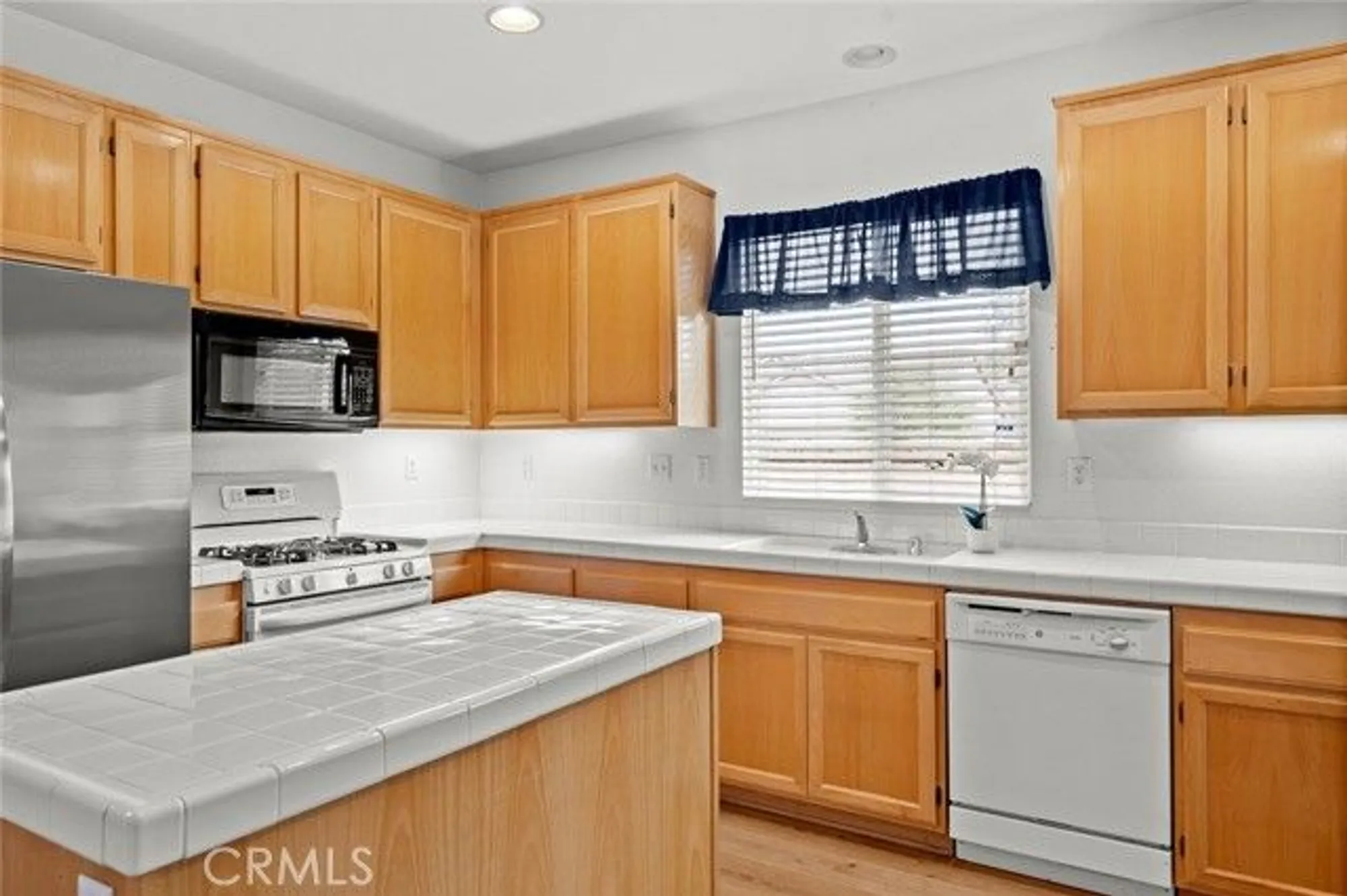 Property Slideshow image 7 of 34 | 28253 harmony ln, Menifee, CA, 92584