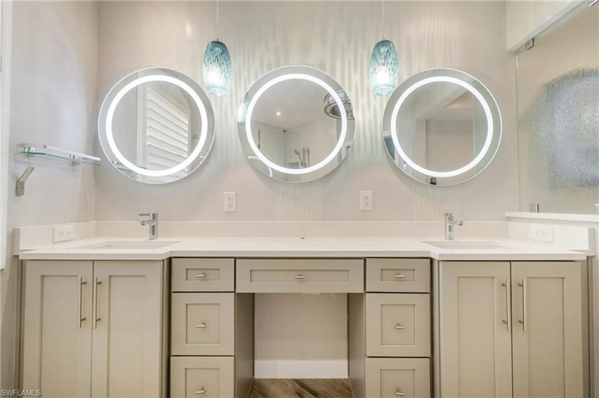 Property Slideshow image 10 of 37 | 20211 burnside pl 203, Estero, FL, 33928