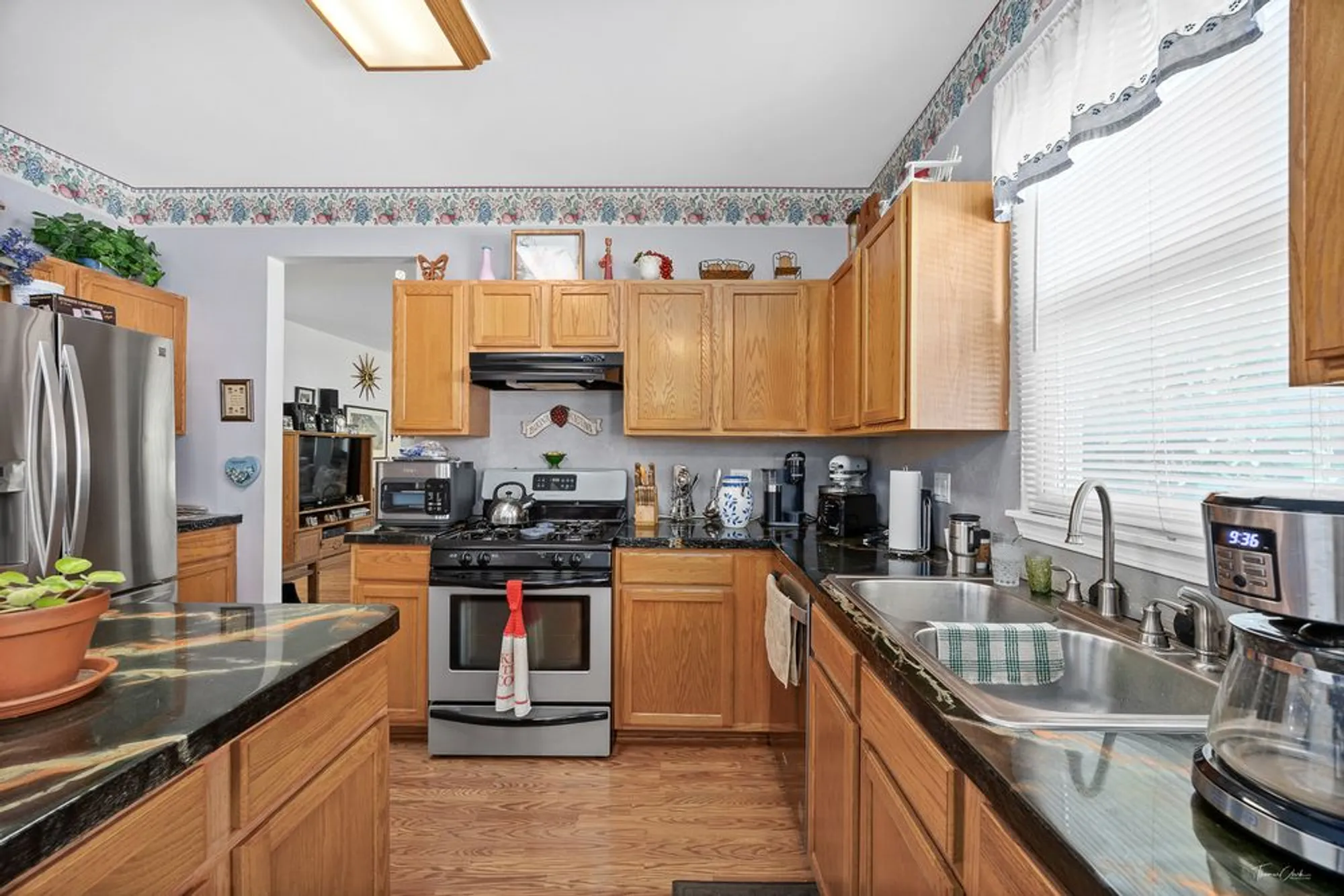 Property Slideshow image 10 of 41 | 21108 w cypress ct, Plainfield, IL, 60544