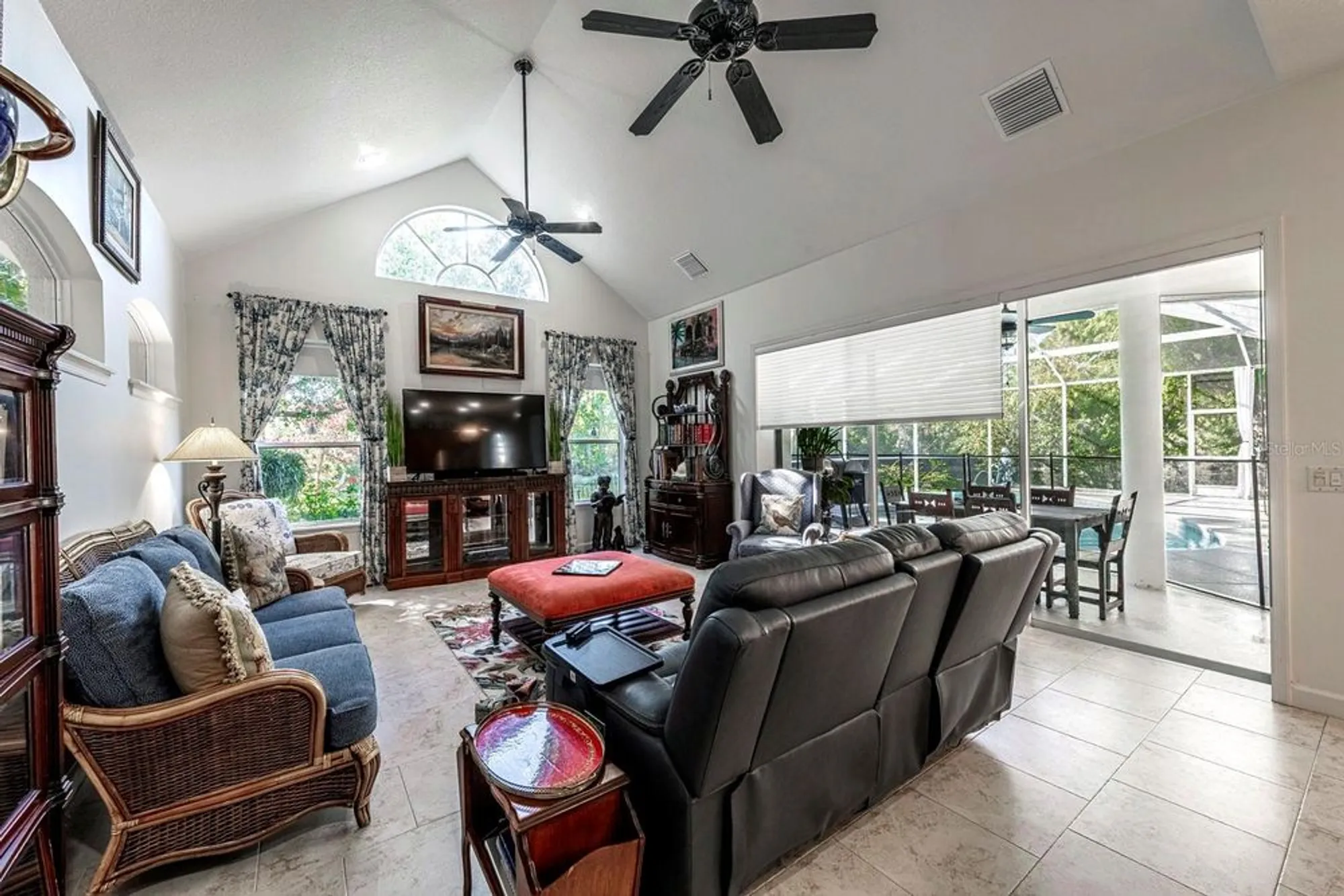 Property Slideshow image 24 of 64 | 5061 greenbriar trl, Mount Dora, FL, 32757