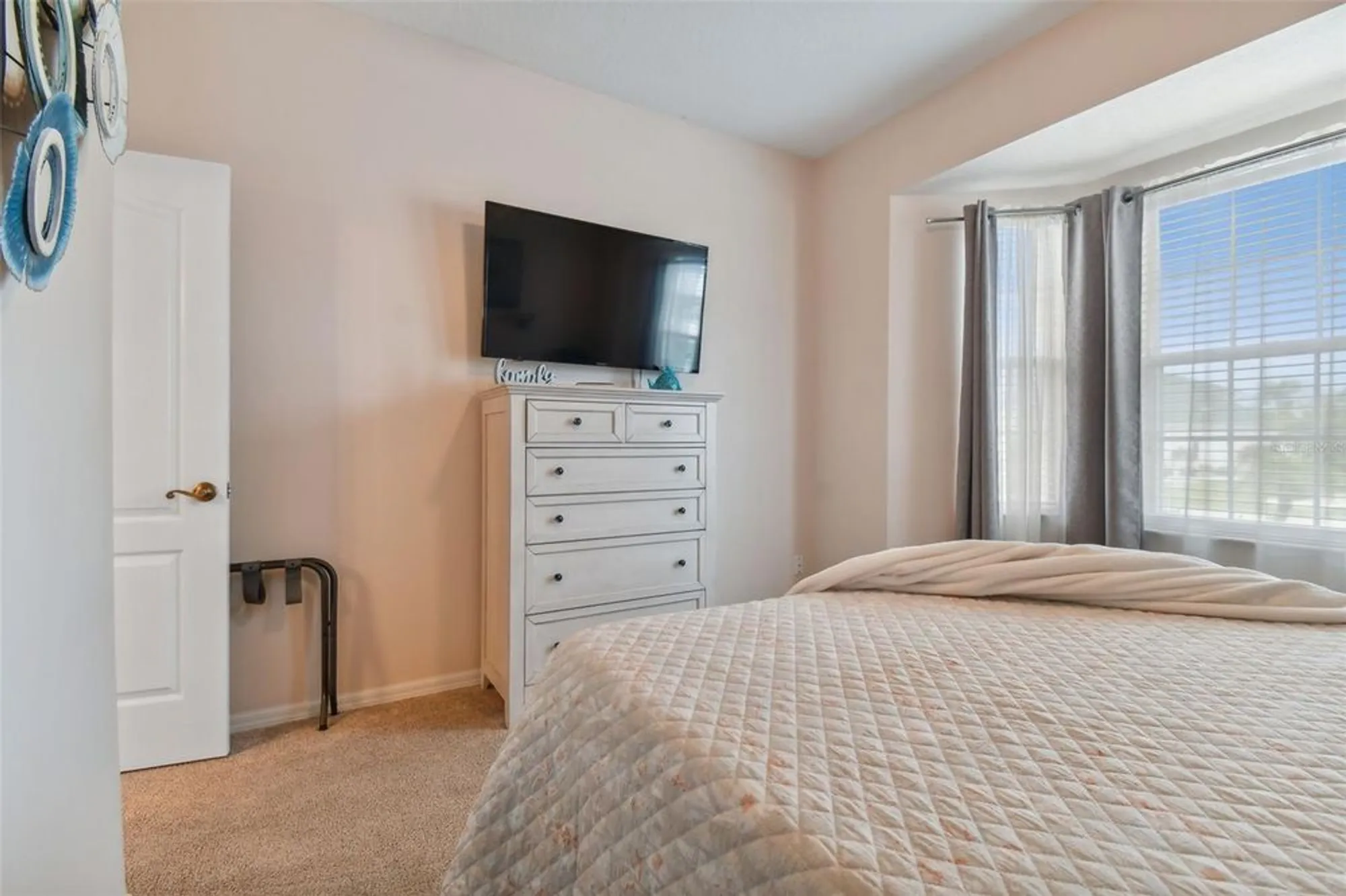 Property Slideshow image 33 of 72 | 1119 villeroy dr, Sun City Center, FL, 33573