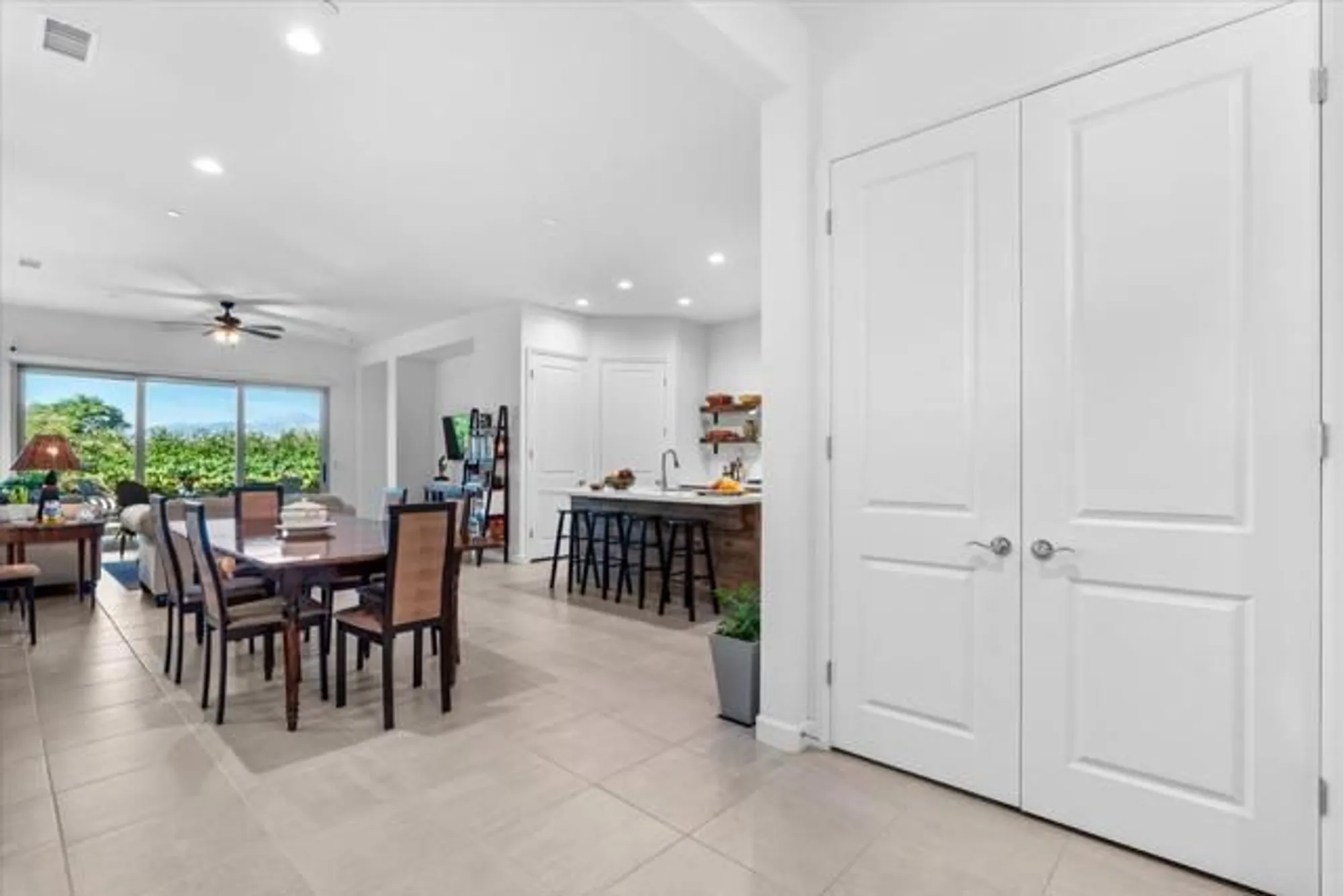 Property Slideshow image 9 of 51 | 132 claret, Rancho Mirage, CA, 92270