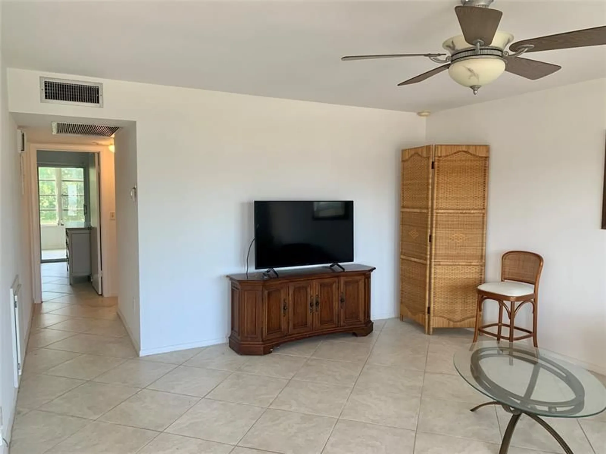 Property Slideshow image 5 of 20 | 3065 oakridge f # 3065, Deerfield Beach, FL, 33442