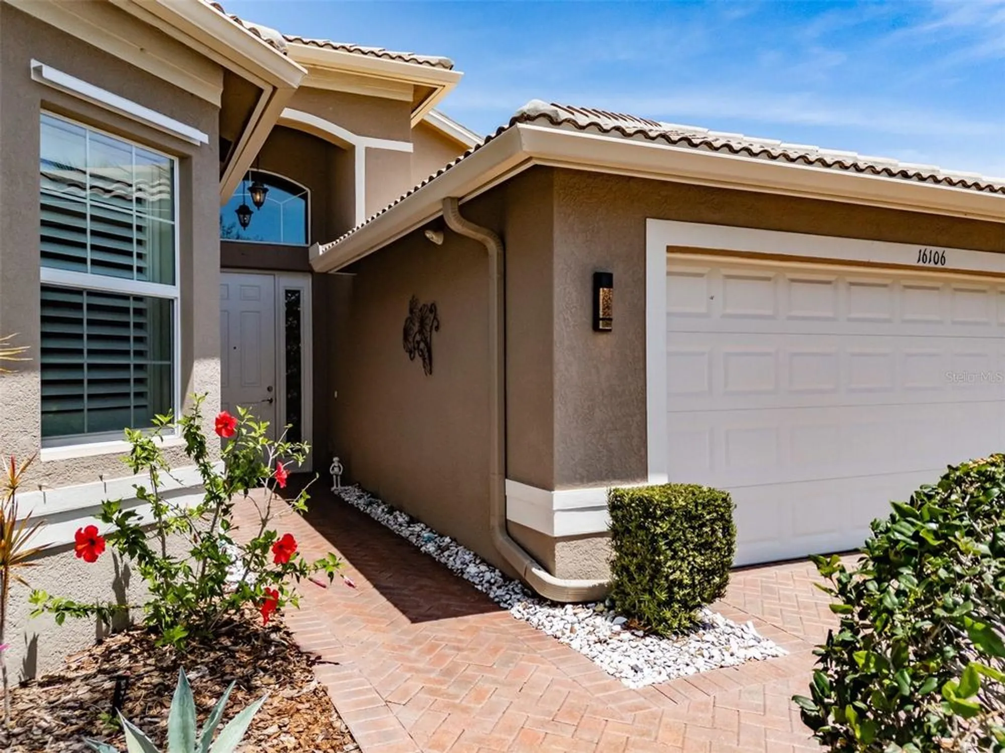 Property Slideshow image 9 of 100 | 16106 cedar key dr, Wimauma, FL, 33598