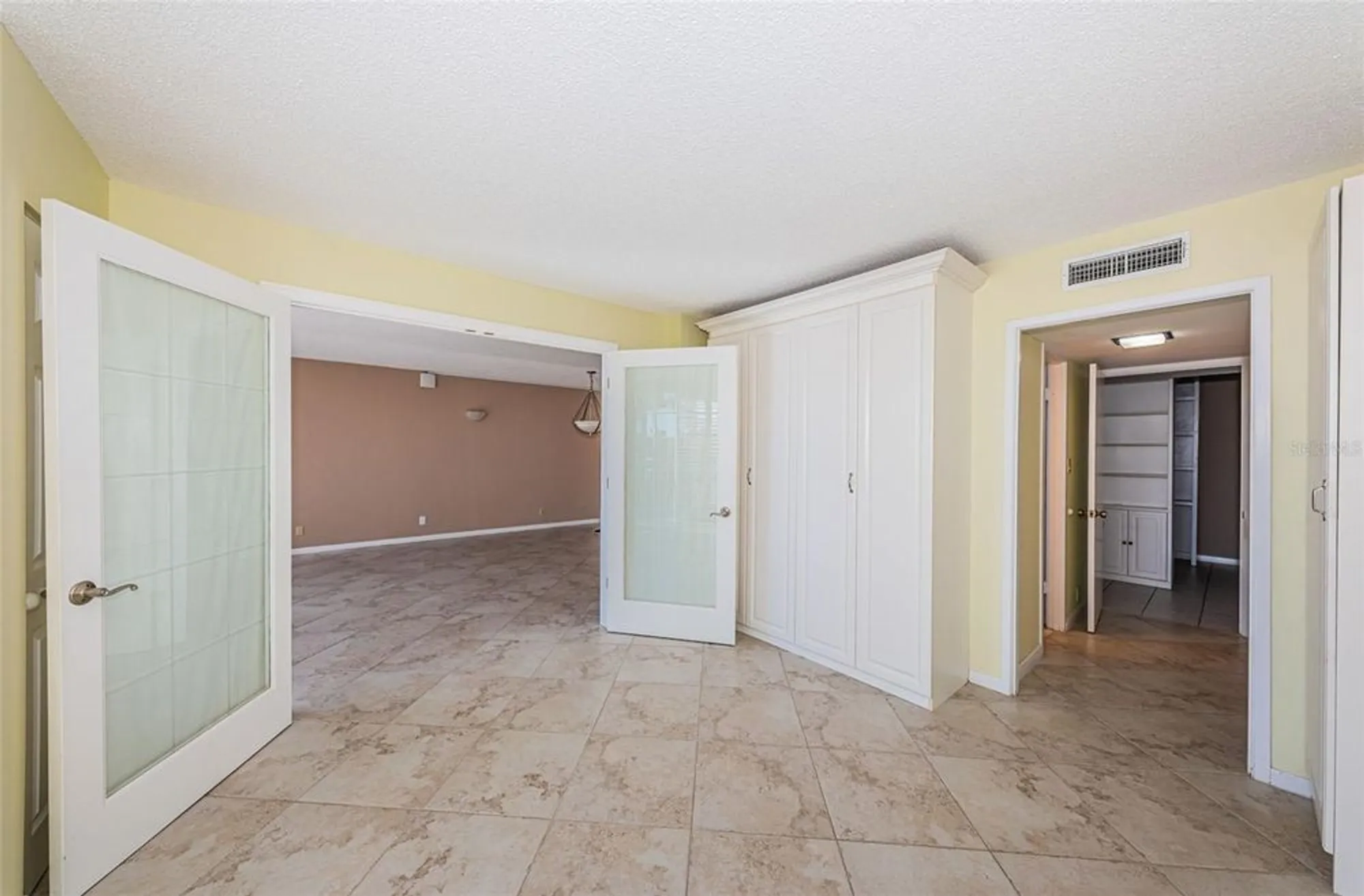 Property Slideshow image 28 of 55 | 7400 sun island dr 311, South Pasadena, FL, 33707