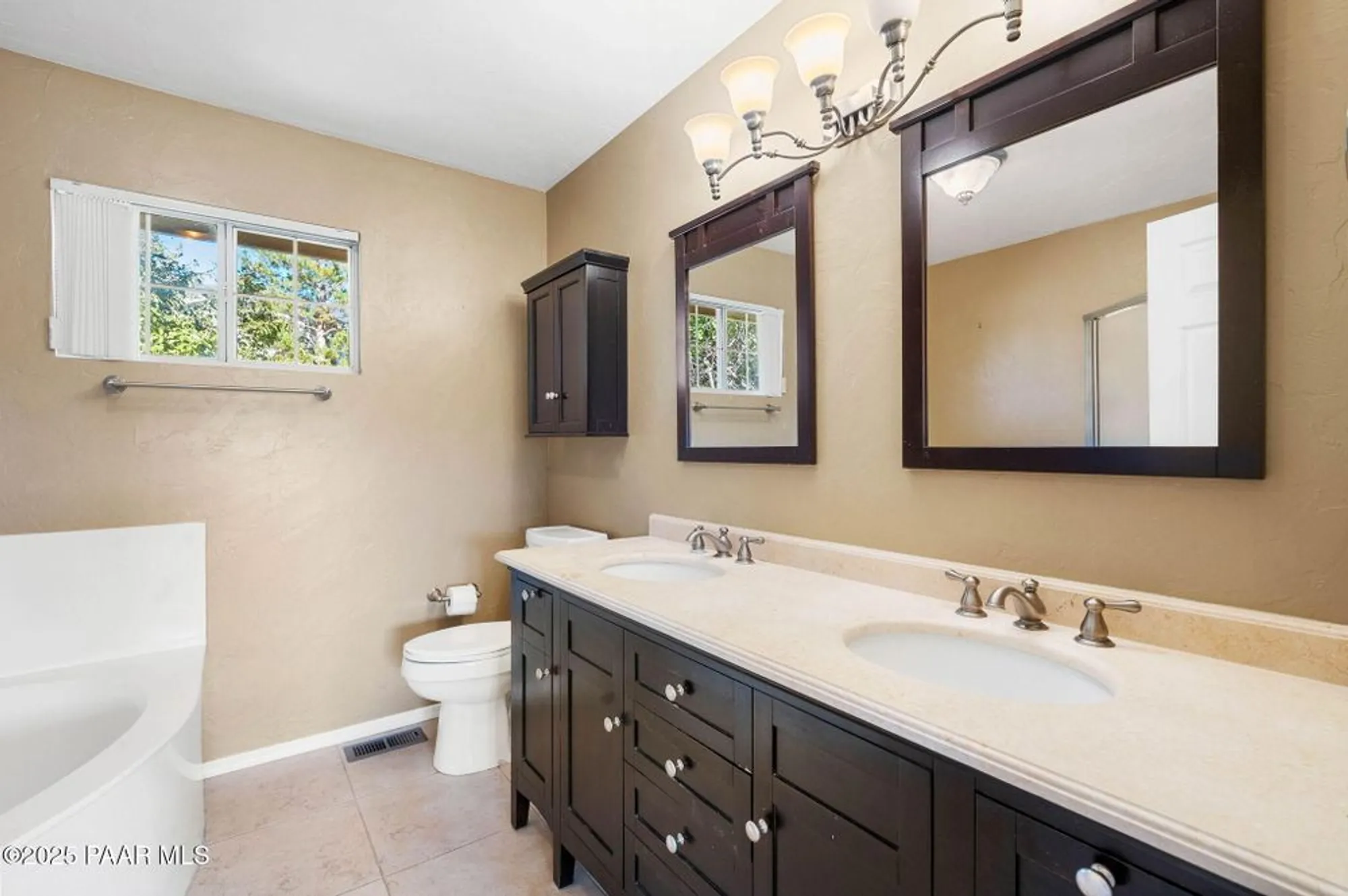 Property Slideshow image 18 of 46 | 815 sunrise blvd, Prescott, AZ, 86301