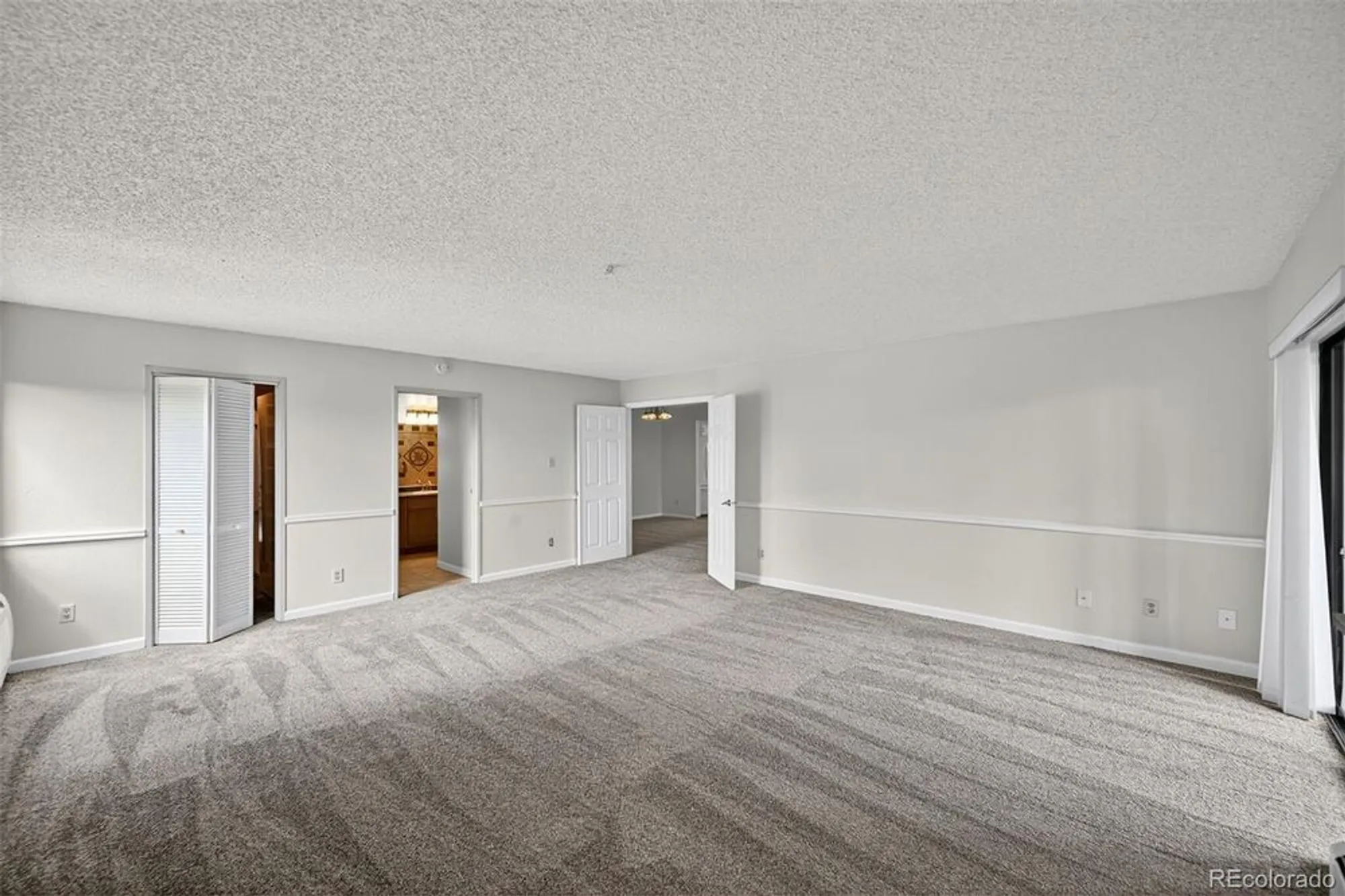 Property Slideshow image 16 of 30 | 14050 e linvale pl apt 407, Aurora, CO, 80014
