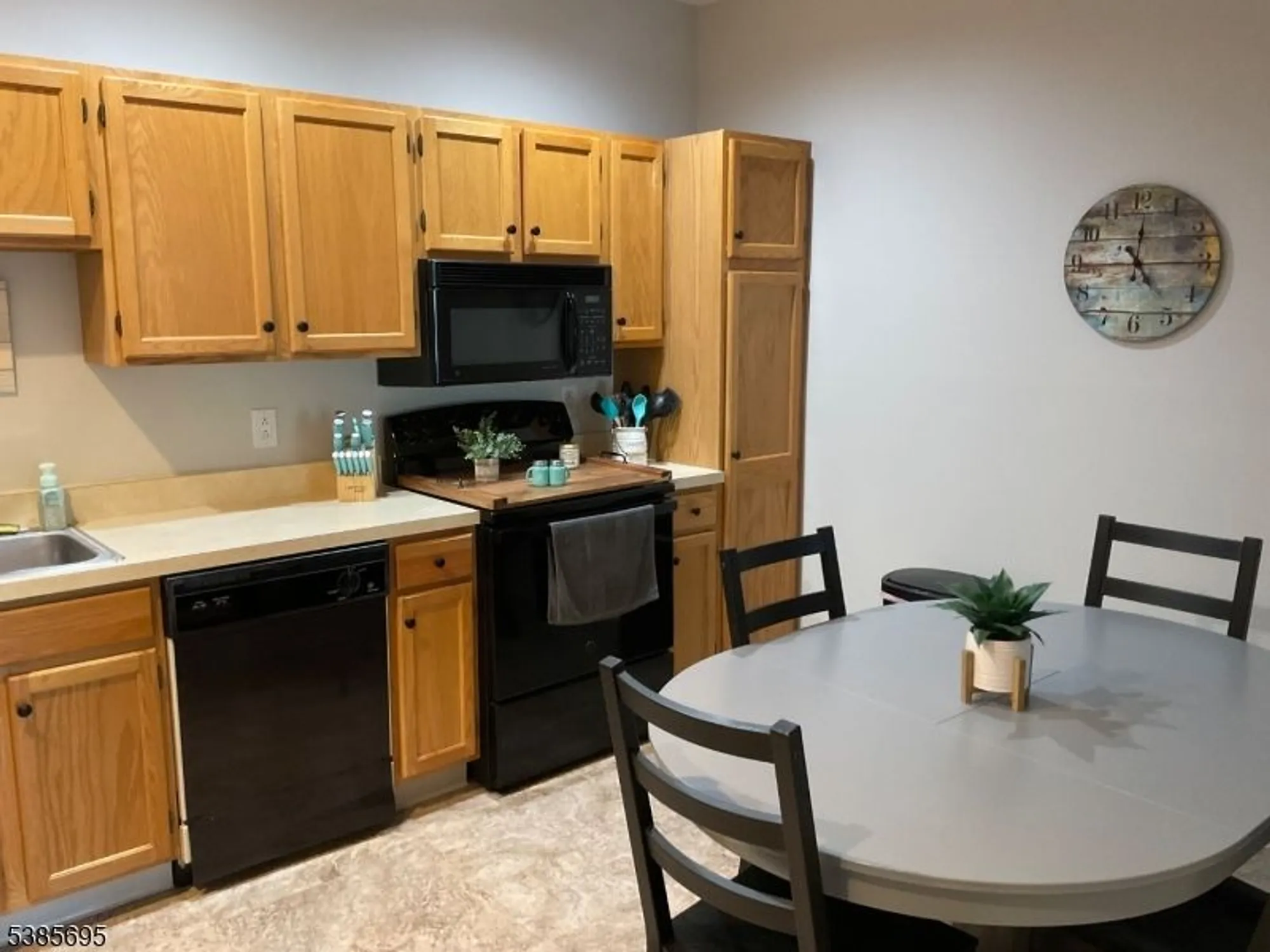 Property Slideshow image 3 of 29 | 5318 richmond rd # 318, West Milford, NJ, 07480