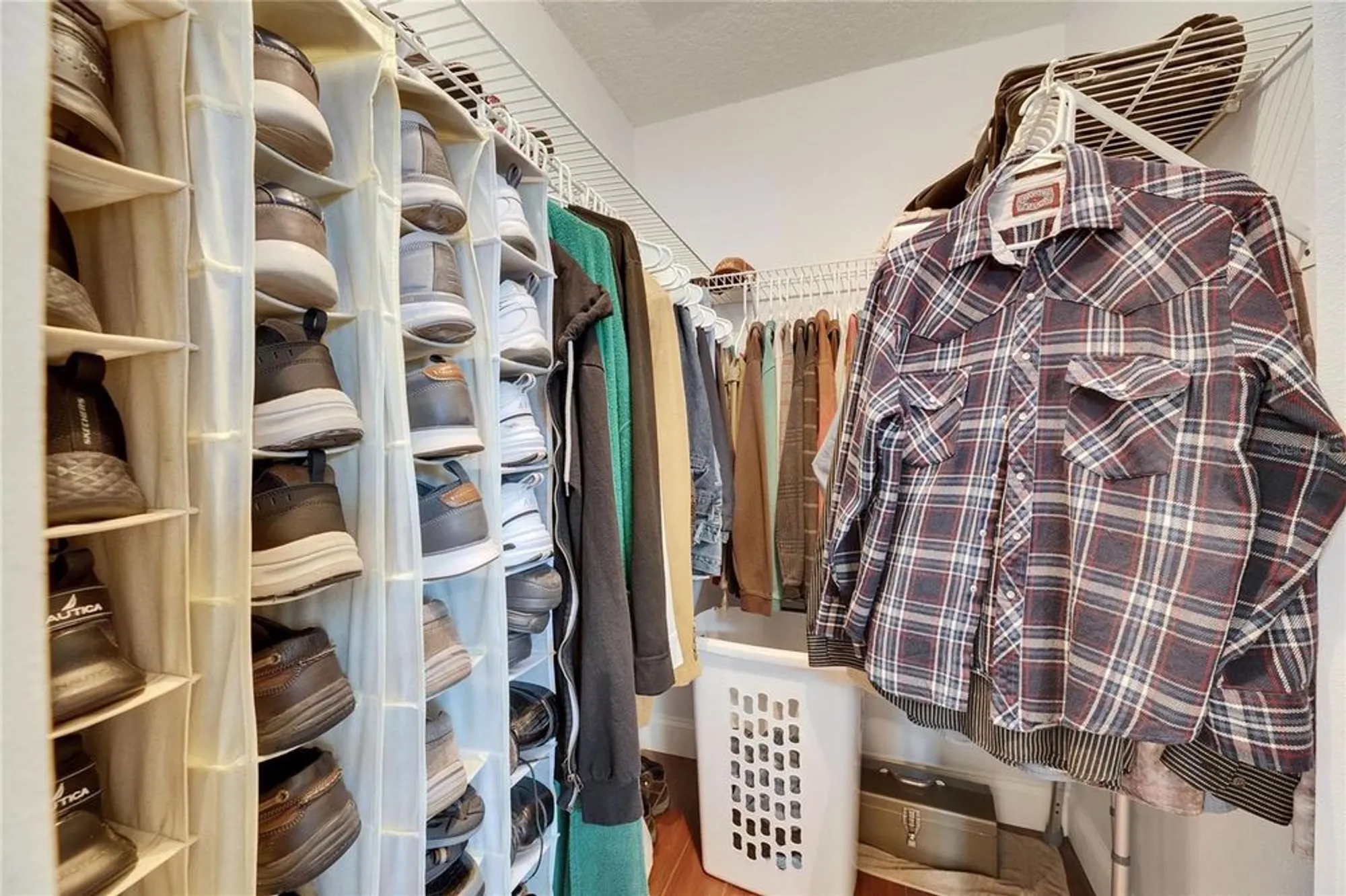 Property Slideshow image 41 of 81 | 334 northway dr, Sun City Center, FL, 33573