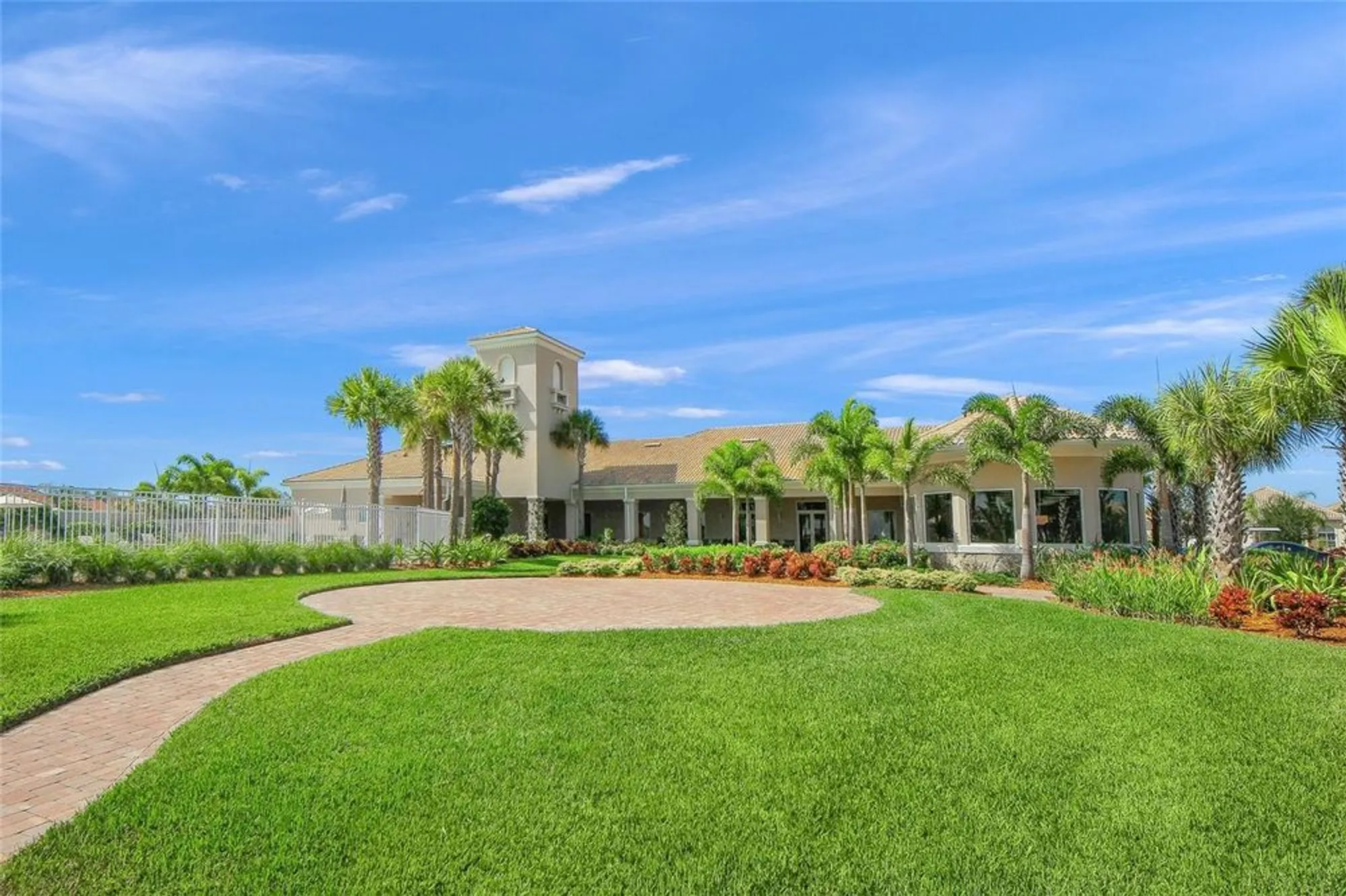 Property Slideshow image 33 of 46 | 5762 benevento dr, Sarasota, FL, 34238