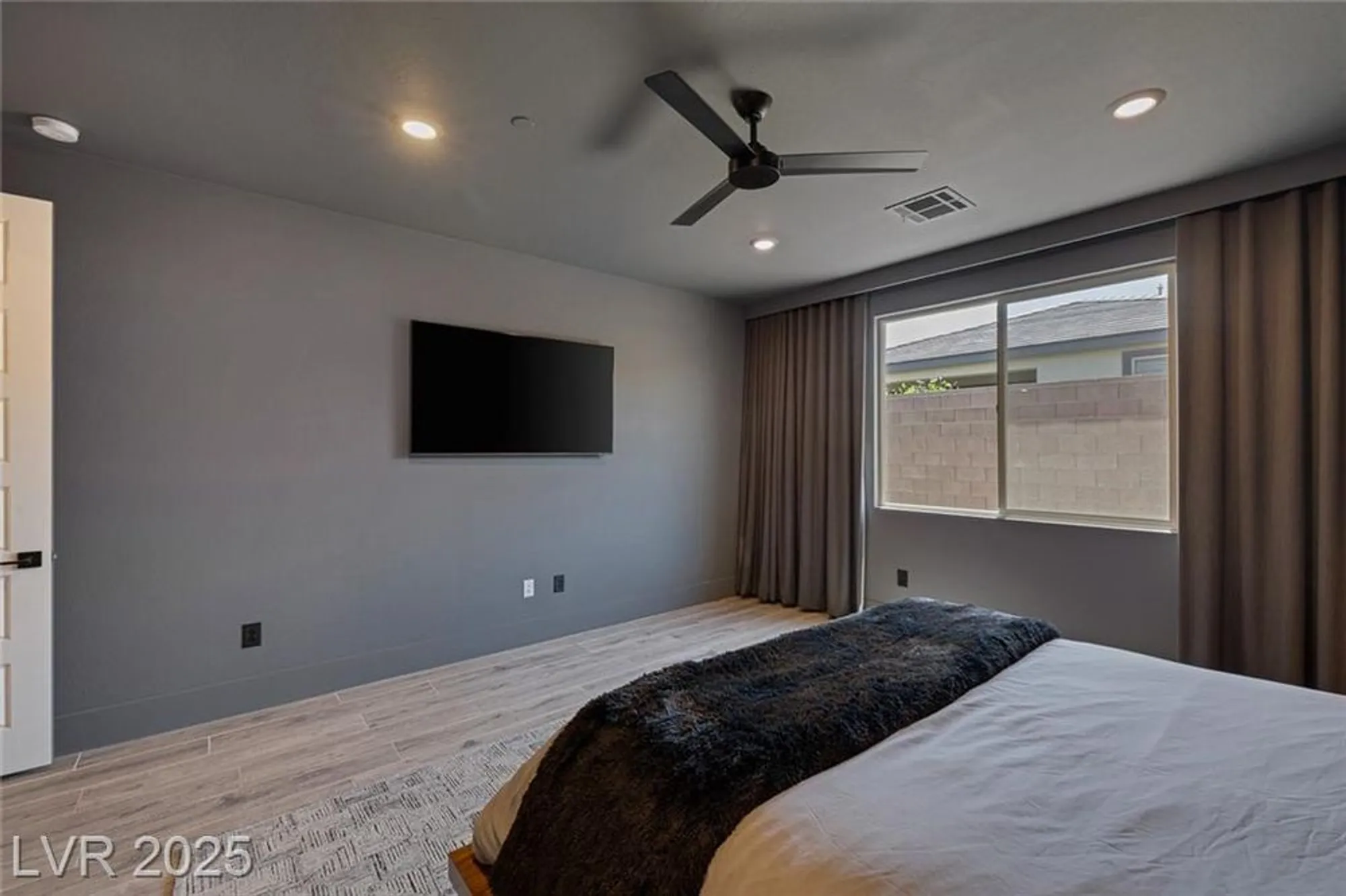 Property Slideshow image 24 of 42 | 9617 sard ln, Las Vegas, NV, 89143