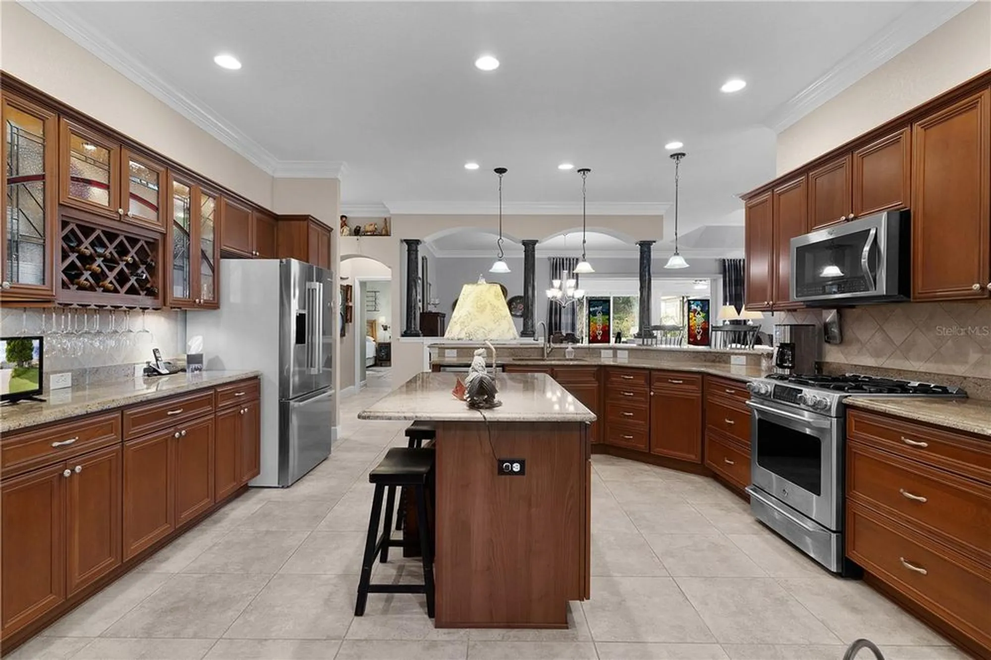 Property Slideshow image 10 of 64 | 1078 lakeview ln, The Villages, FL, 32162