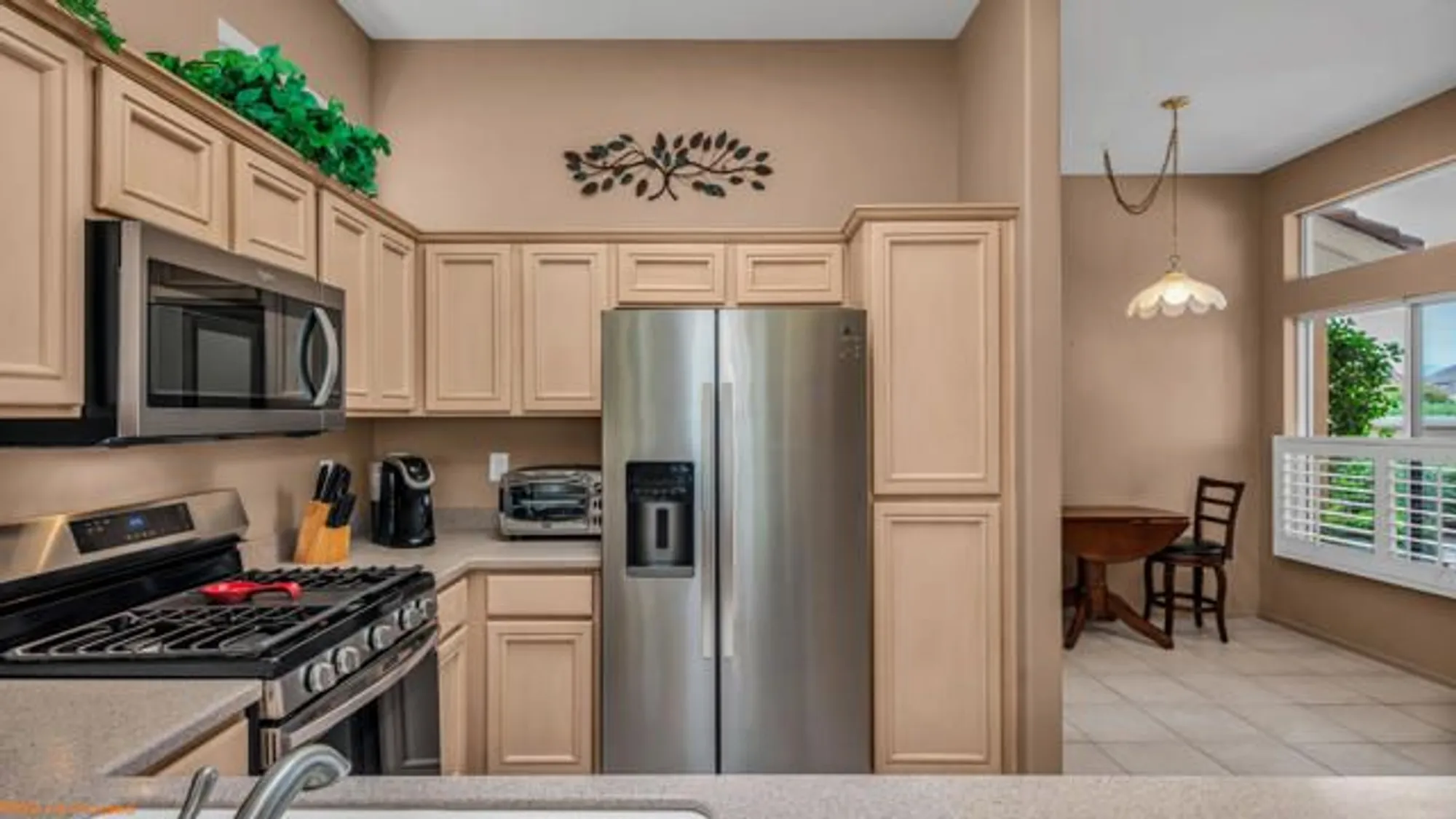 Property Slideshow image 10 of 38 | 37953 grand oaks ave, Palm Desert, CA, 92211