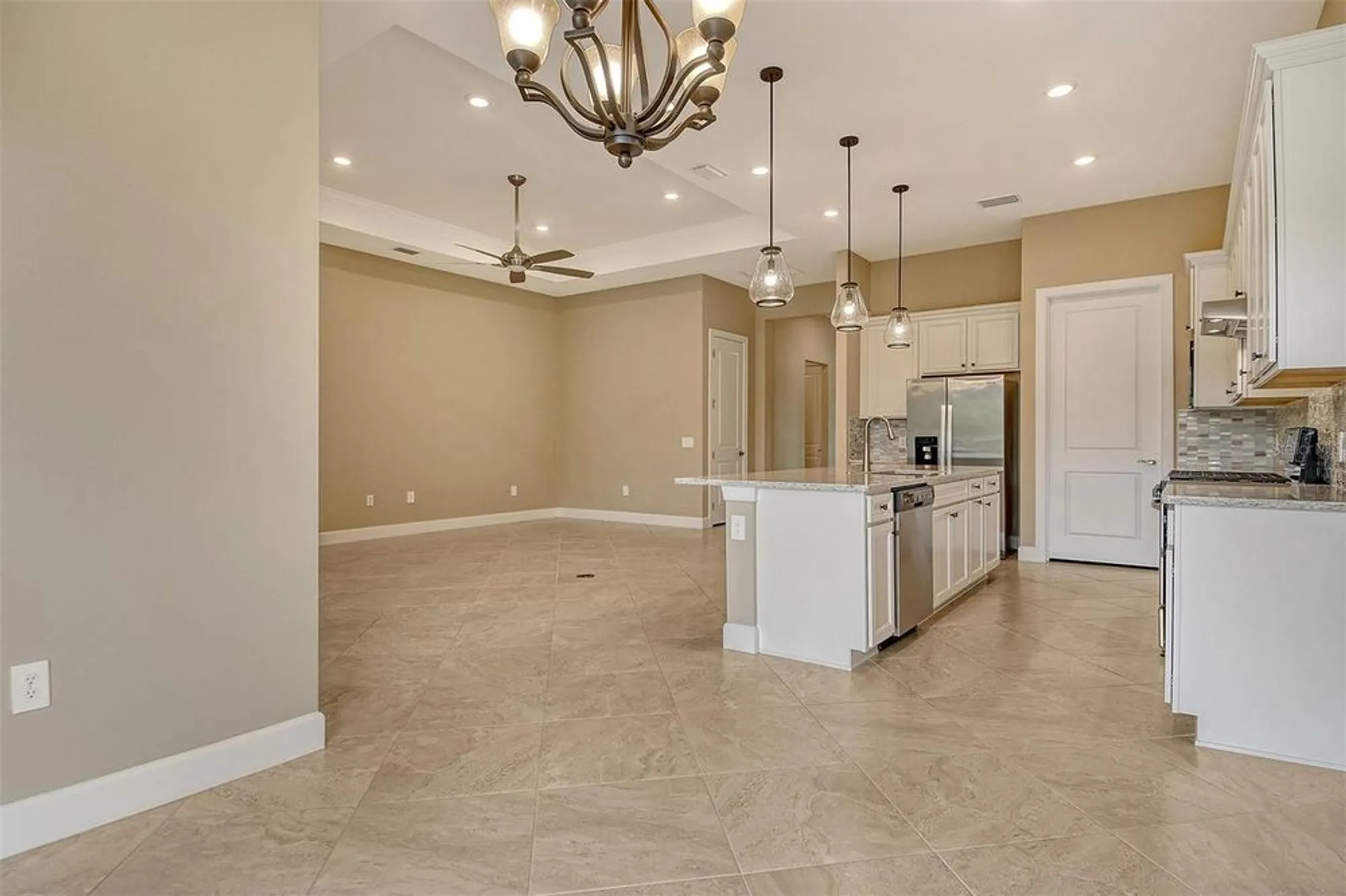 Property Slideshow image 21 of 72 | 17905 waterville pl, Bradenton, FL, 34202