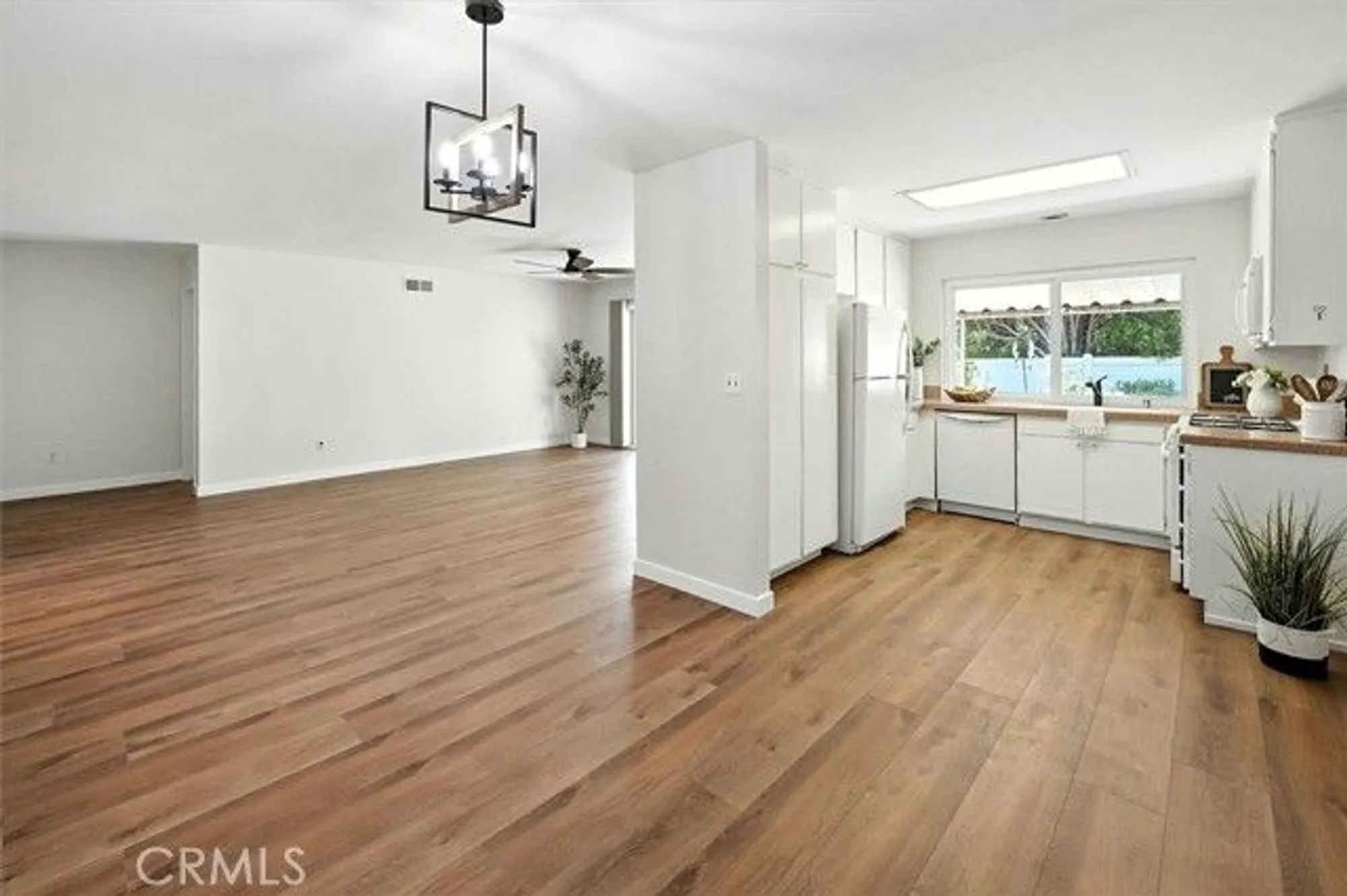 Property Slideshow image 33 of 39 | 26428 circle knoll ct, Newhall, CA, 91321