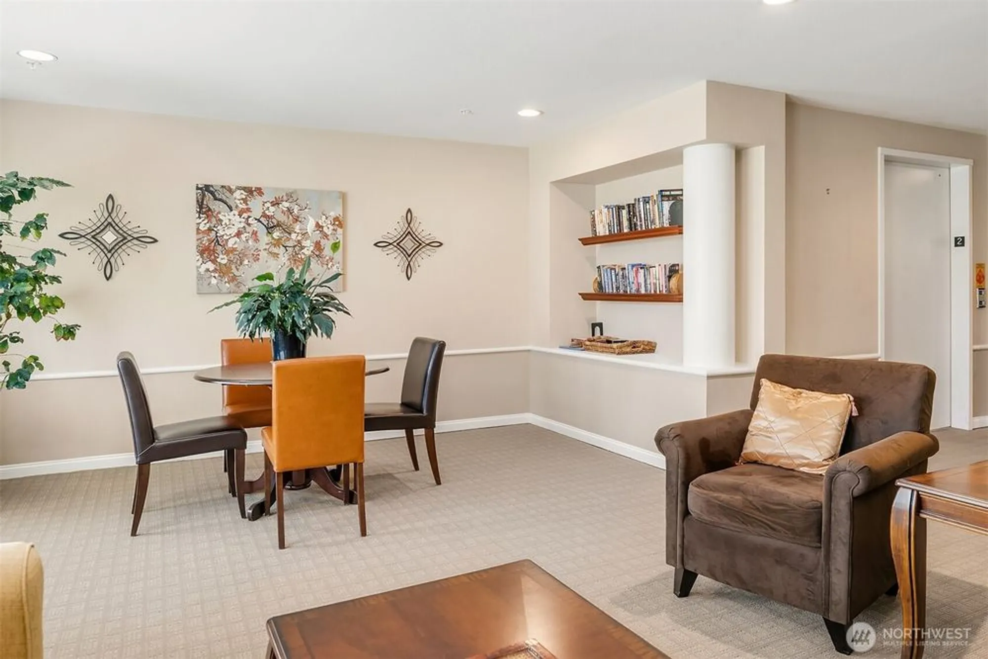 Property Slideshow image 25 of 34 | 4109 224th ln 213, Issaquah, WA, 98029