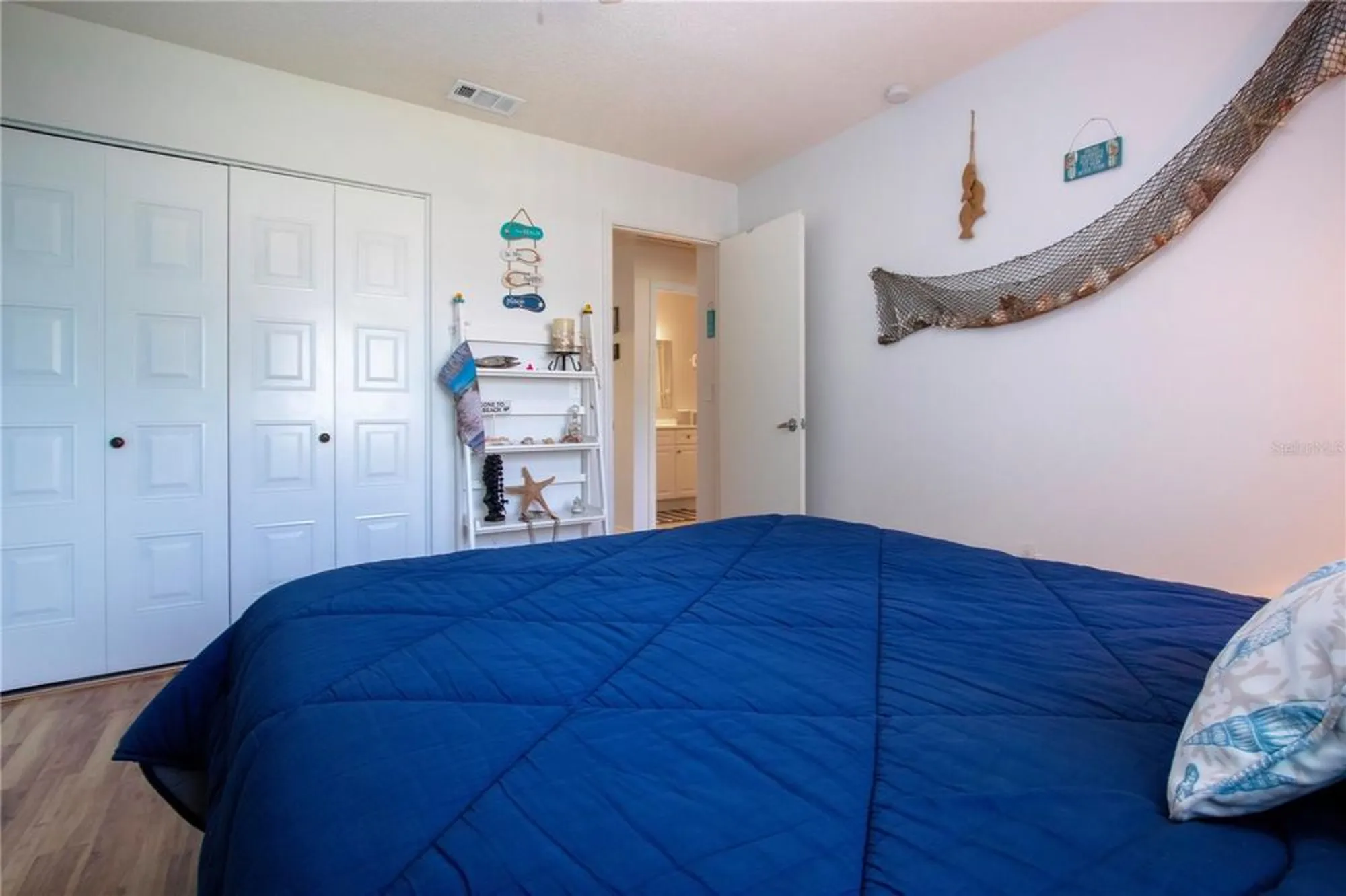 Property Slideshow image 27 of 49 | 1804 foxhunt dr b, Sun City Center, FL, 33573