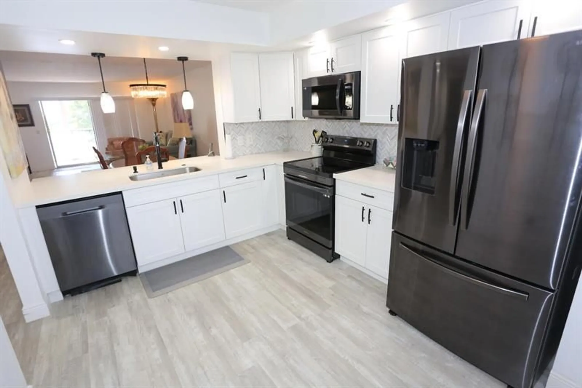 Property Slideshow image 10 of 20 | 13001 sw 11th ct apt 307, Pembroke Pines, FL, 33027