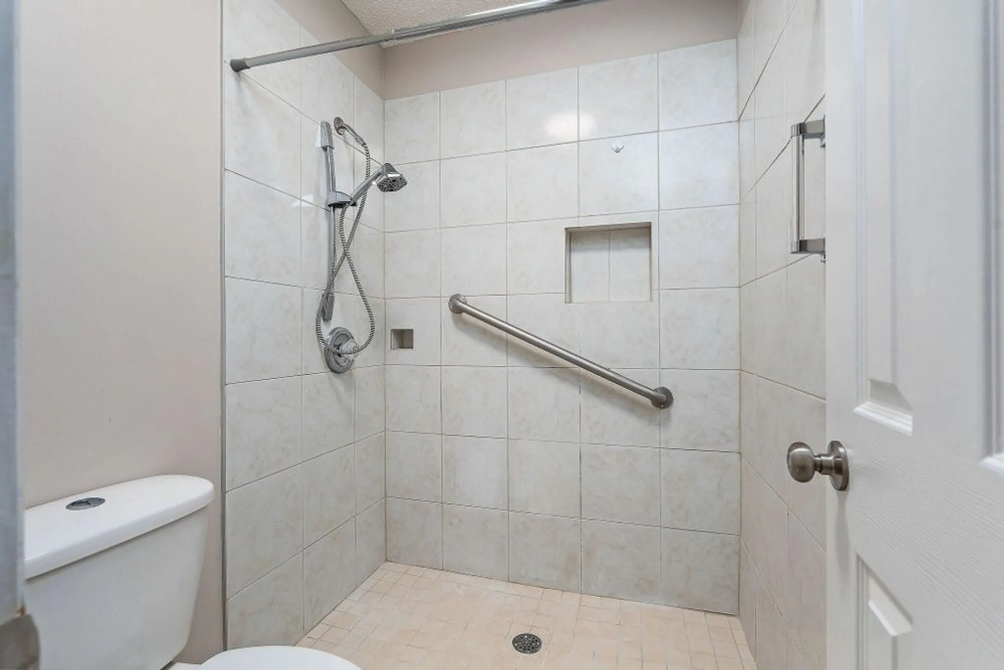 Property Slideshow image 22 of 45 | 114 greenwood rd, Crossville, TN, 38558