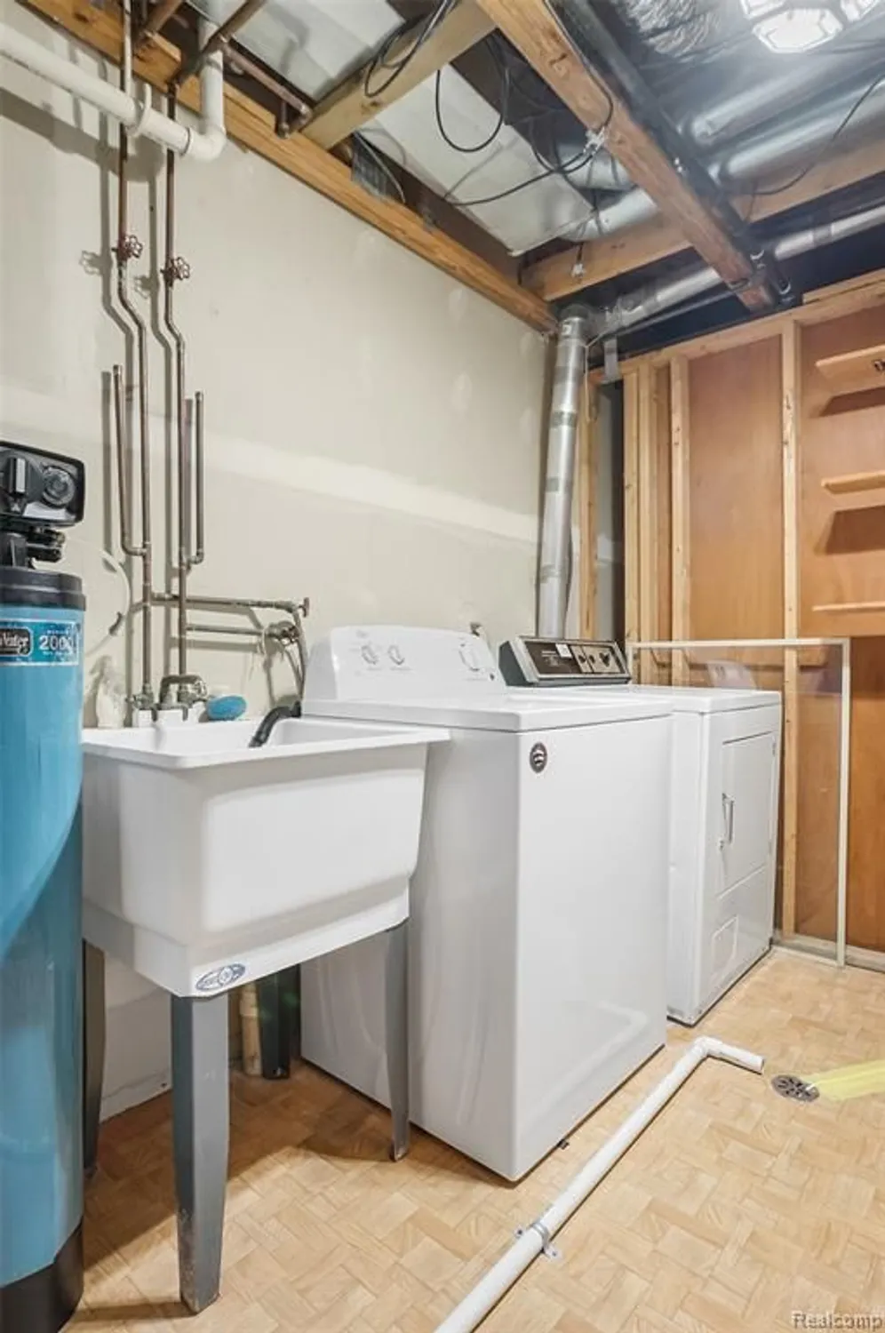 Property Slideshow image 36 of 42 | 62512 raleigh ct unit 4, South Lyon, MI, 48178