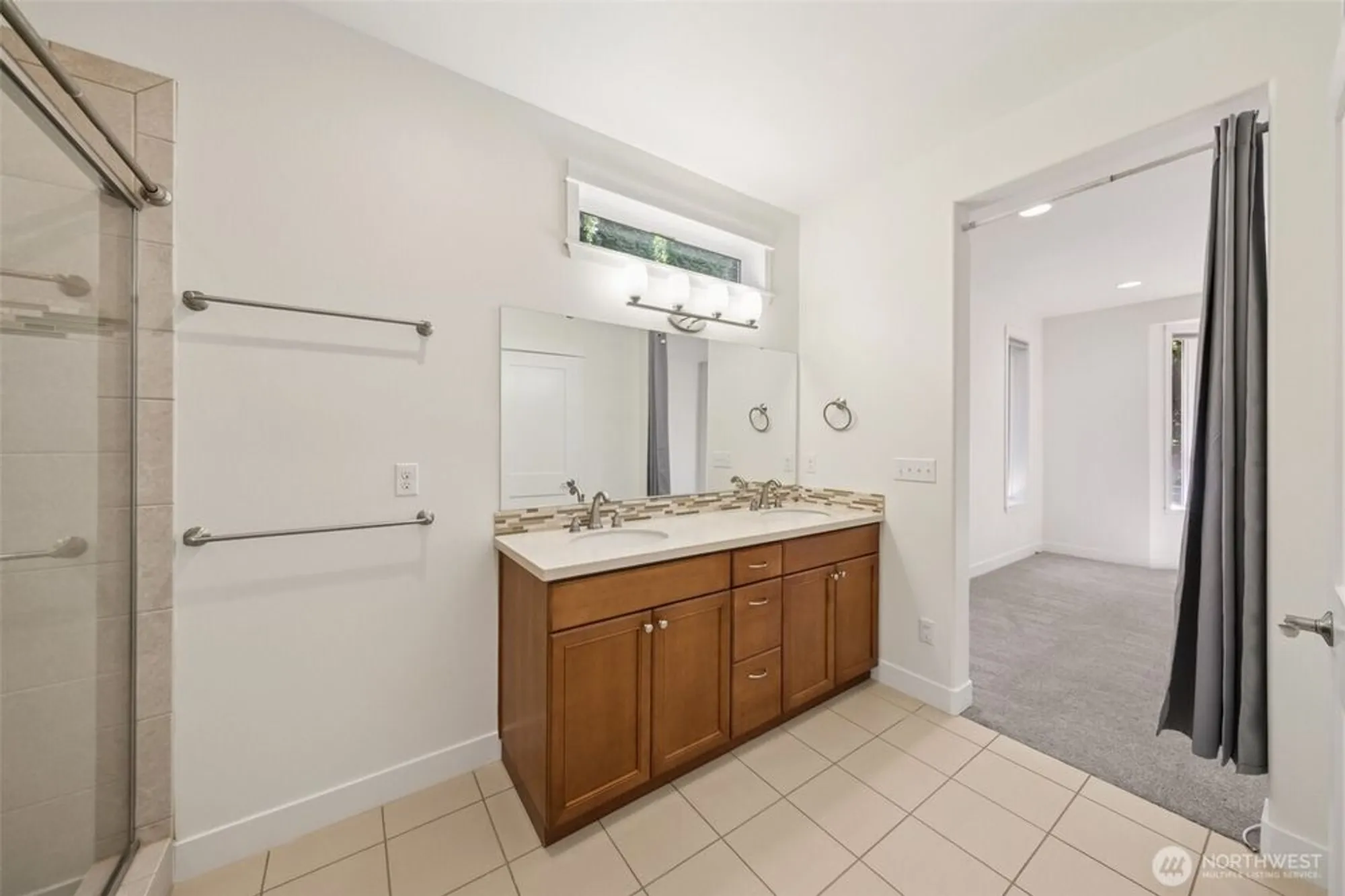 Property Slideshow image 26 of 35 | 14714 knoll park ct, Bonney Lake, WA, 98391